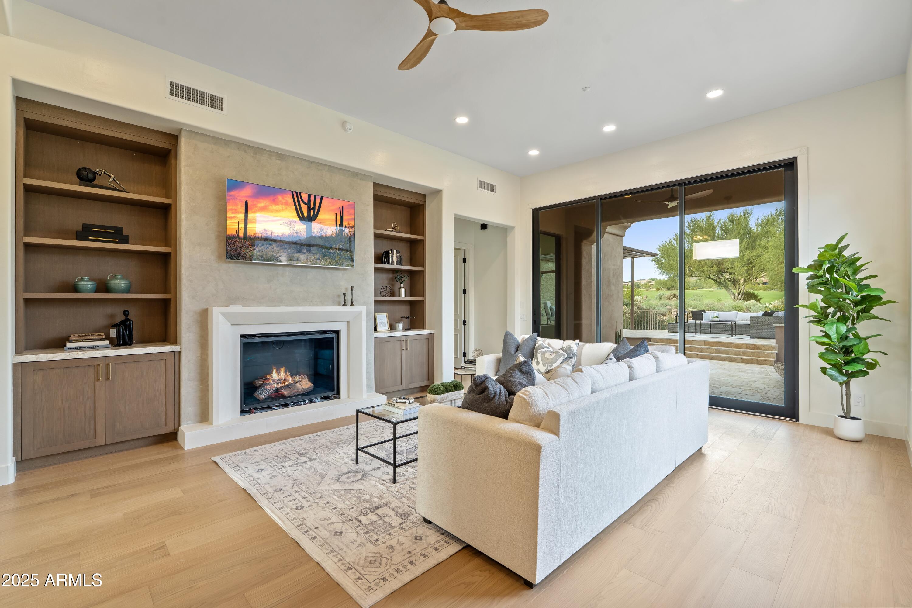 DC RANCH - Residential