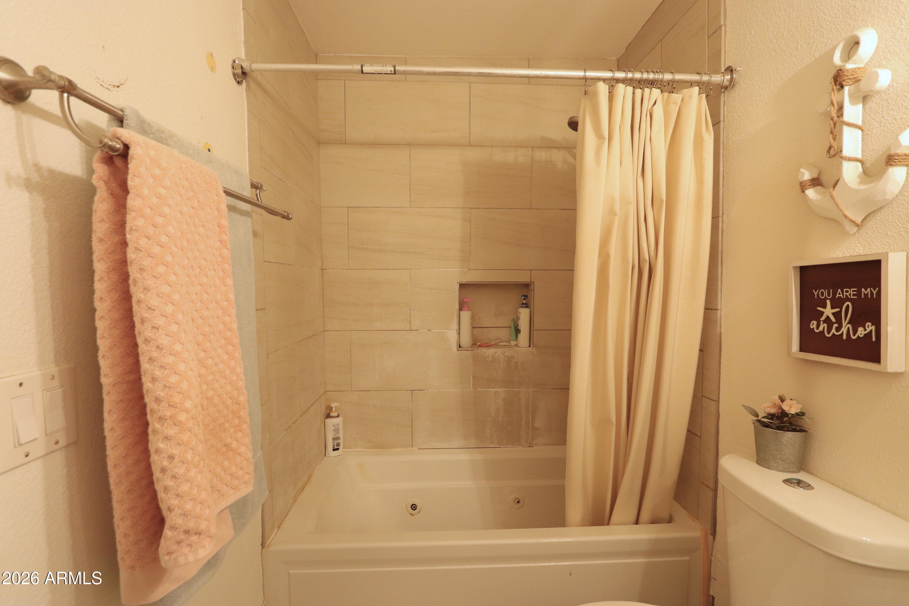 SHADOW MOUNTAIN VILLAS CONDOMINIUM AMD - Residential