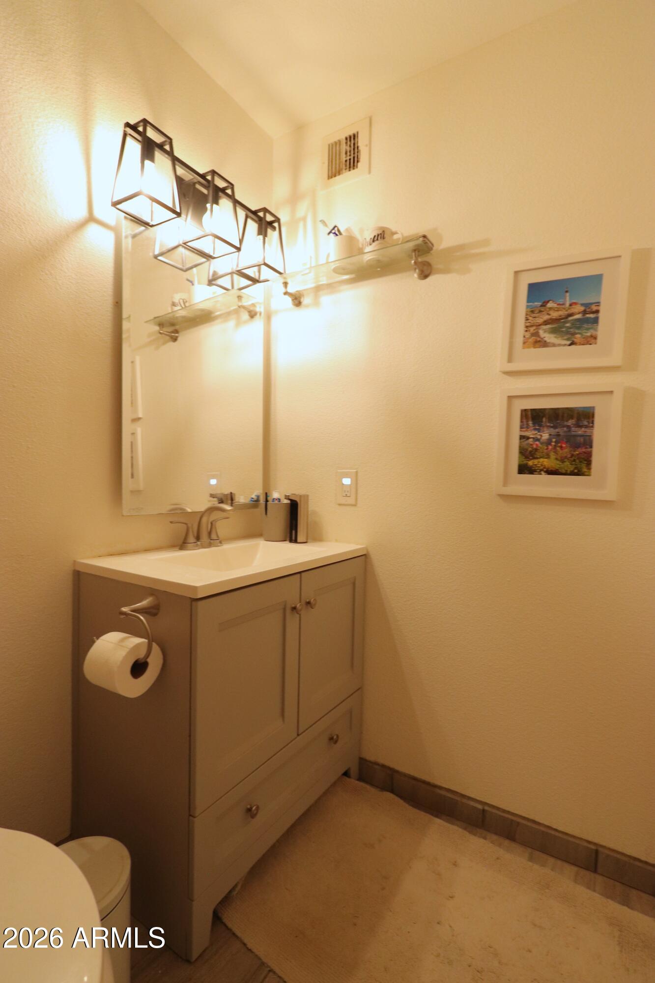 SHADOW MOUNTAIN VILLAS CONDOMINIUM AMD - Residential