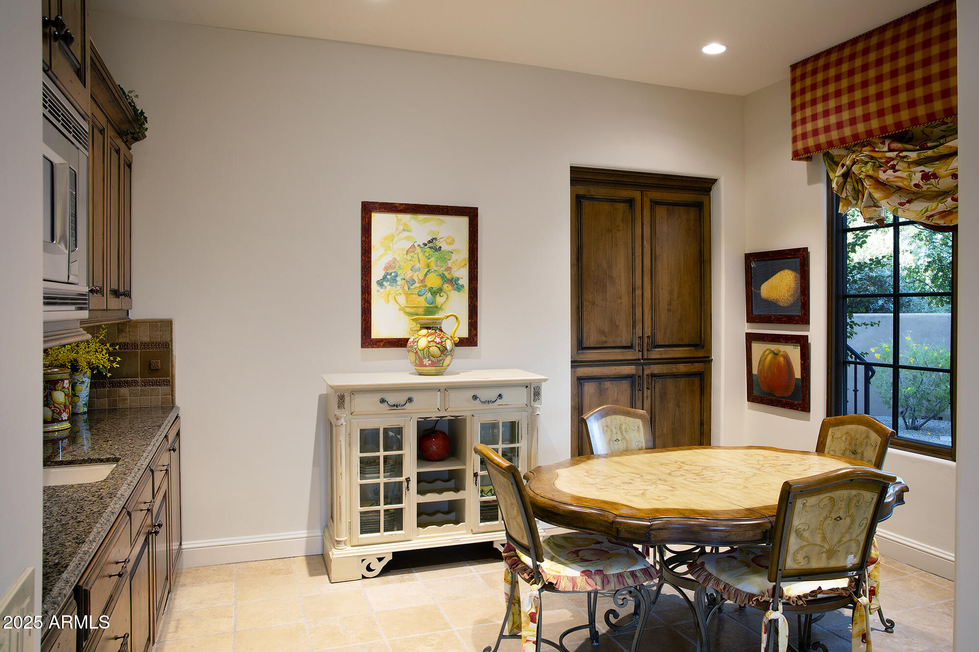 PRADO ESTATES - Residential