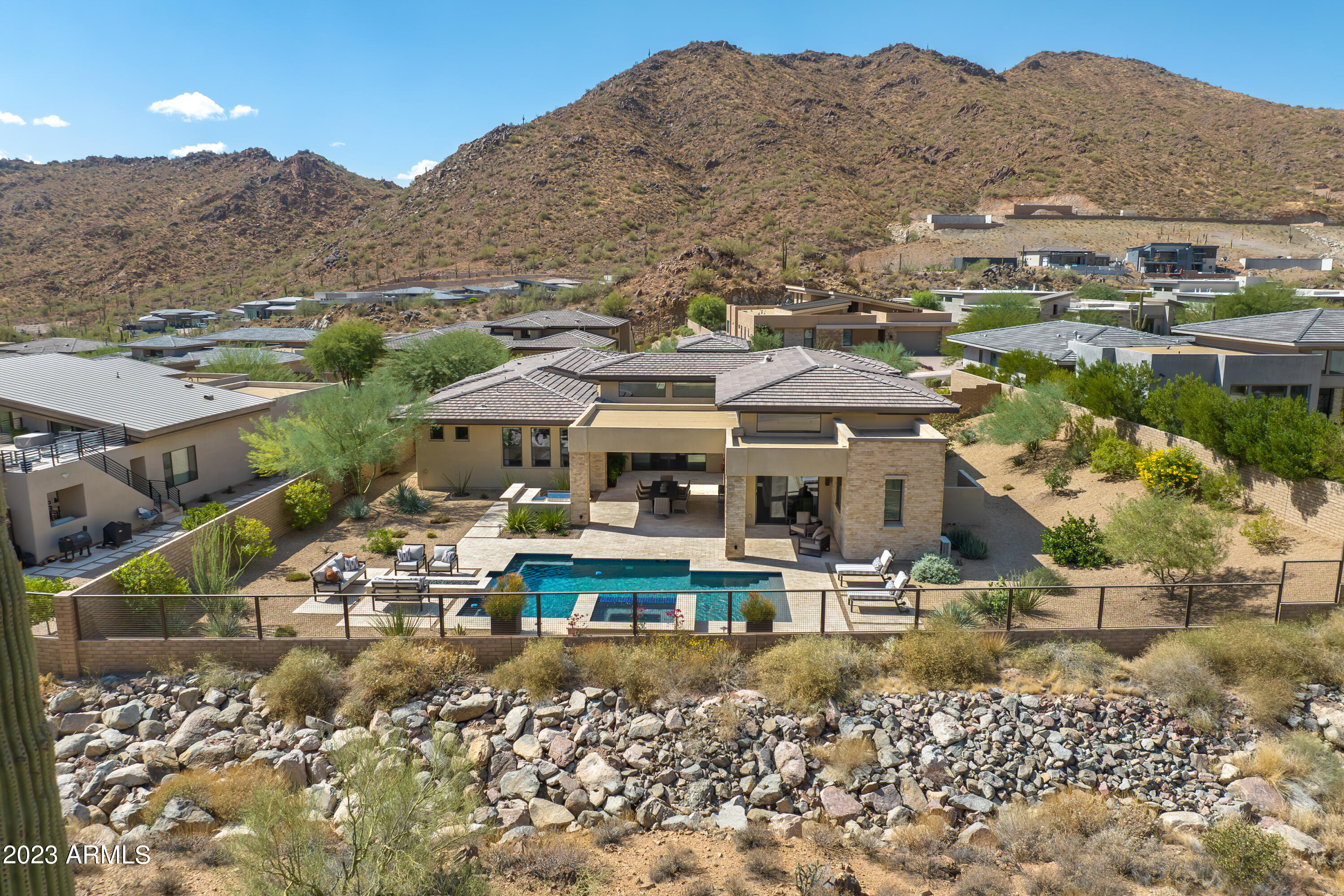 Adero Canyon - Residential