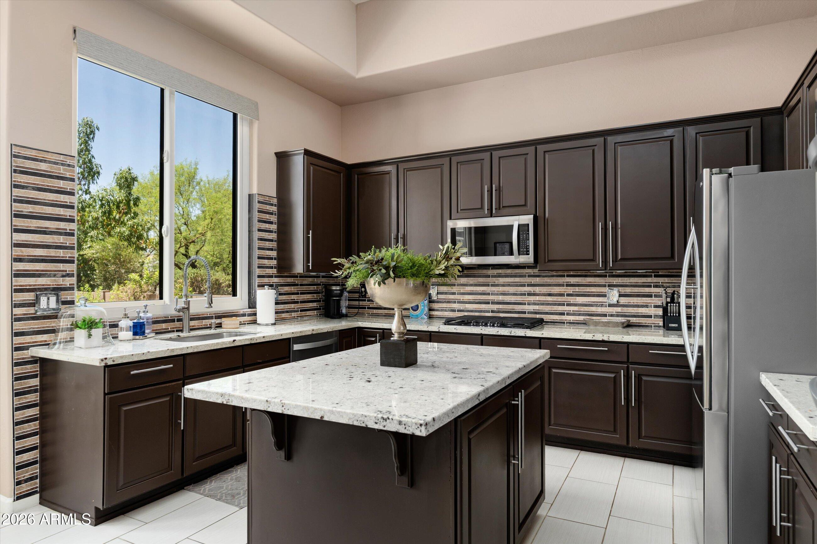DESERT RIDGE LOT 31 - Residential