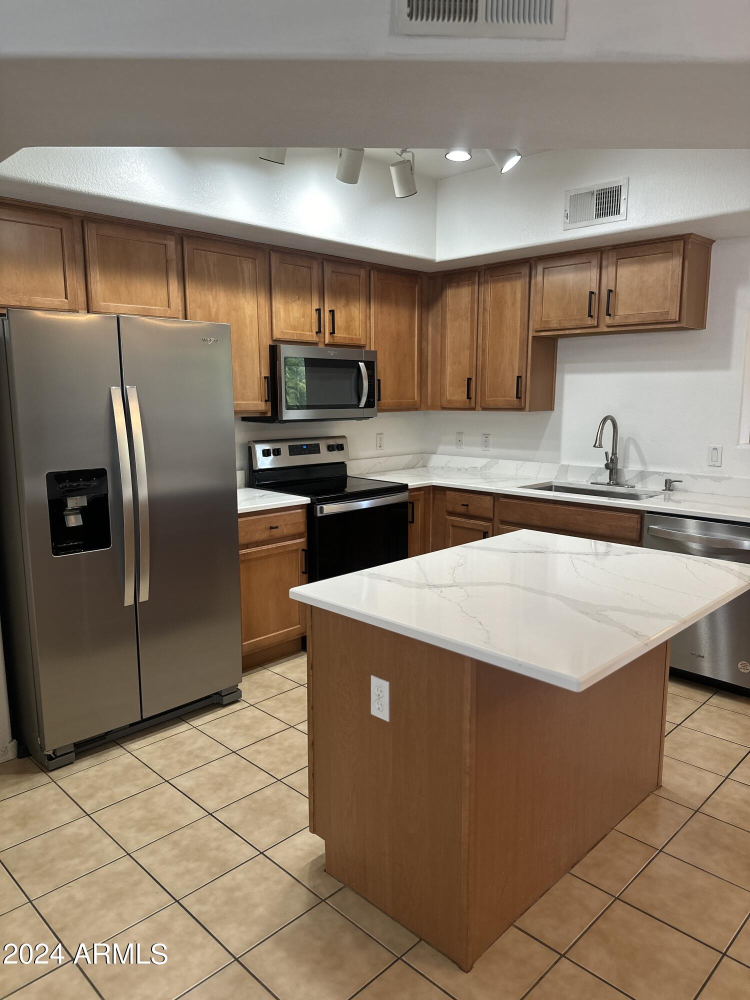 VILLAGIO AT TEMPE CONDOMINIUM AMD - Residential Lease