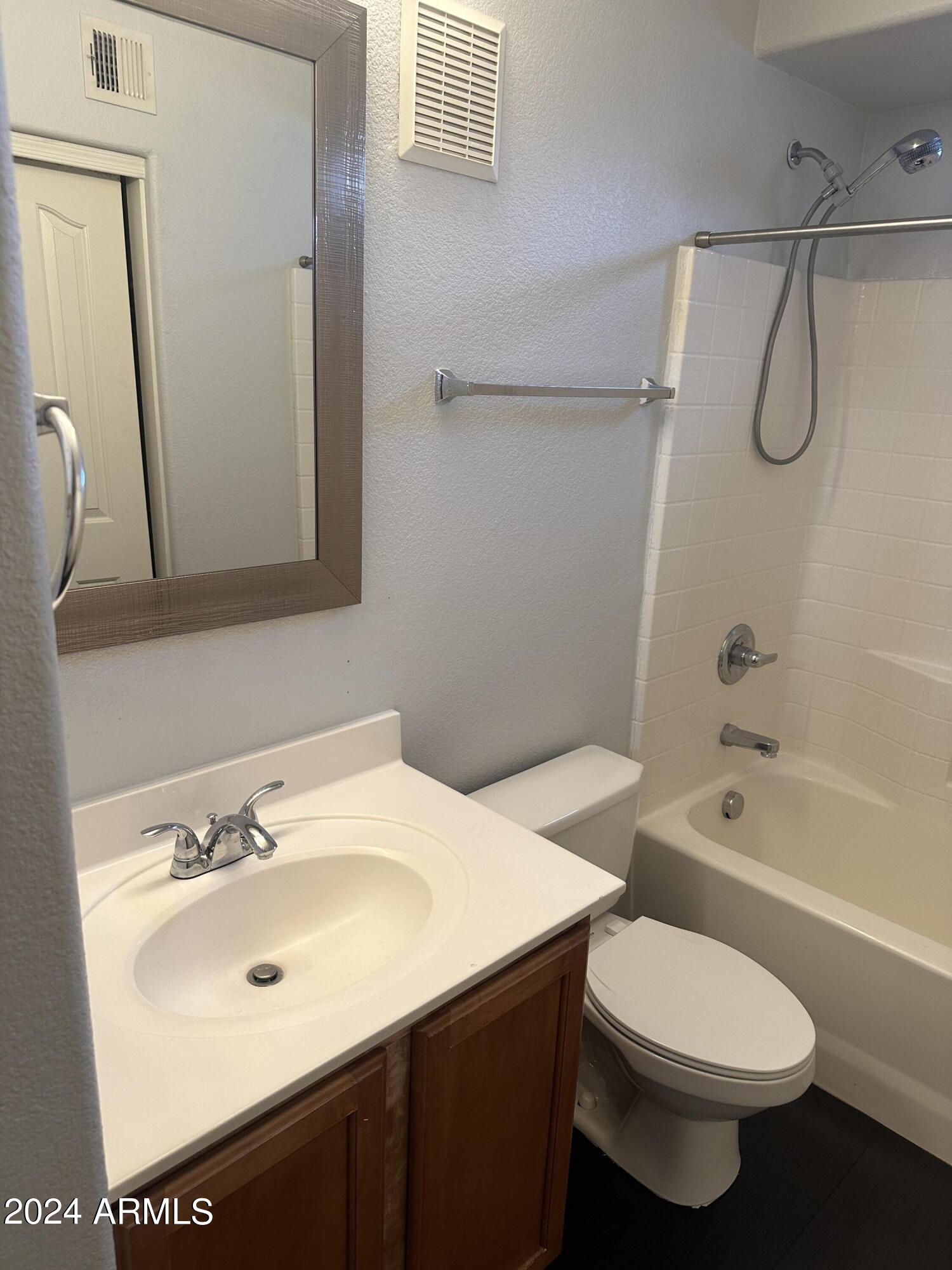 VILLAGIO AT TEMPE CONDOMINIUM AMD - Residential Lease
