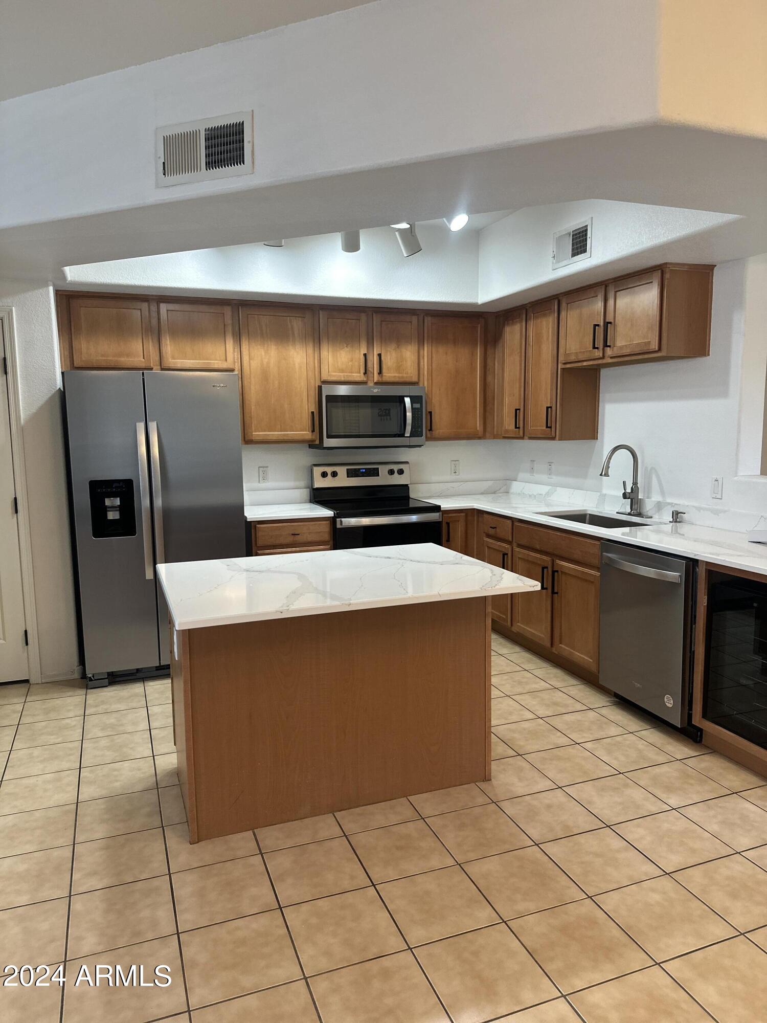 VILLAGIO AT TEMPE CONDOMINIUM AMD - Residential Lease