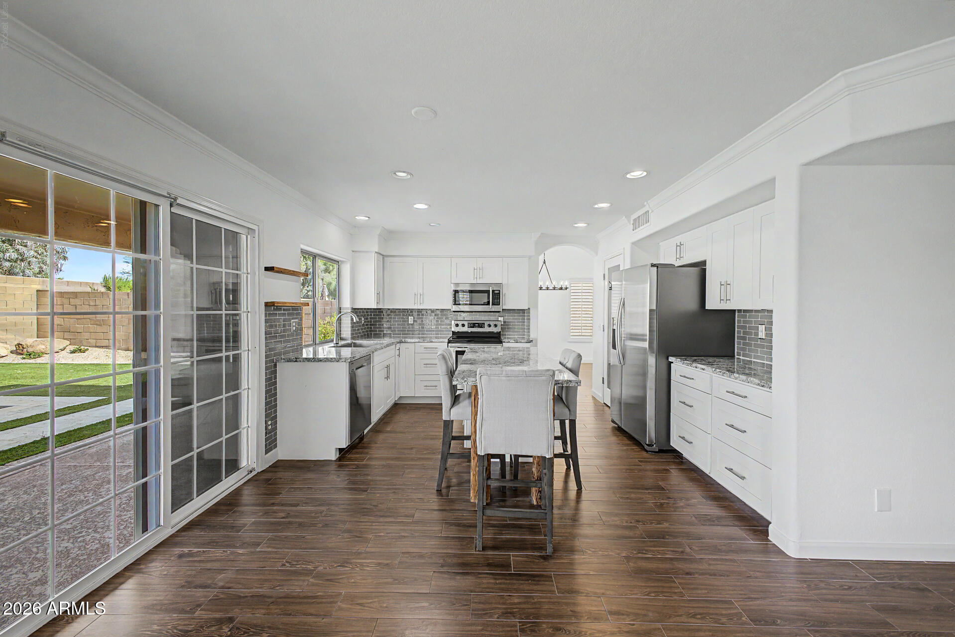 TRIPLE CROWN 3 - Residential
