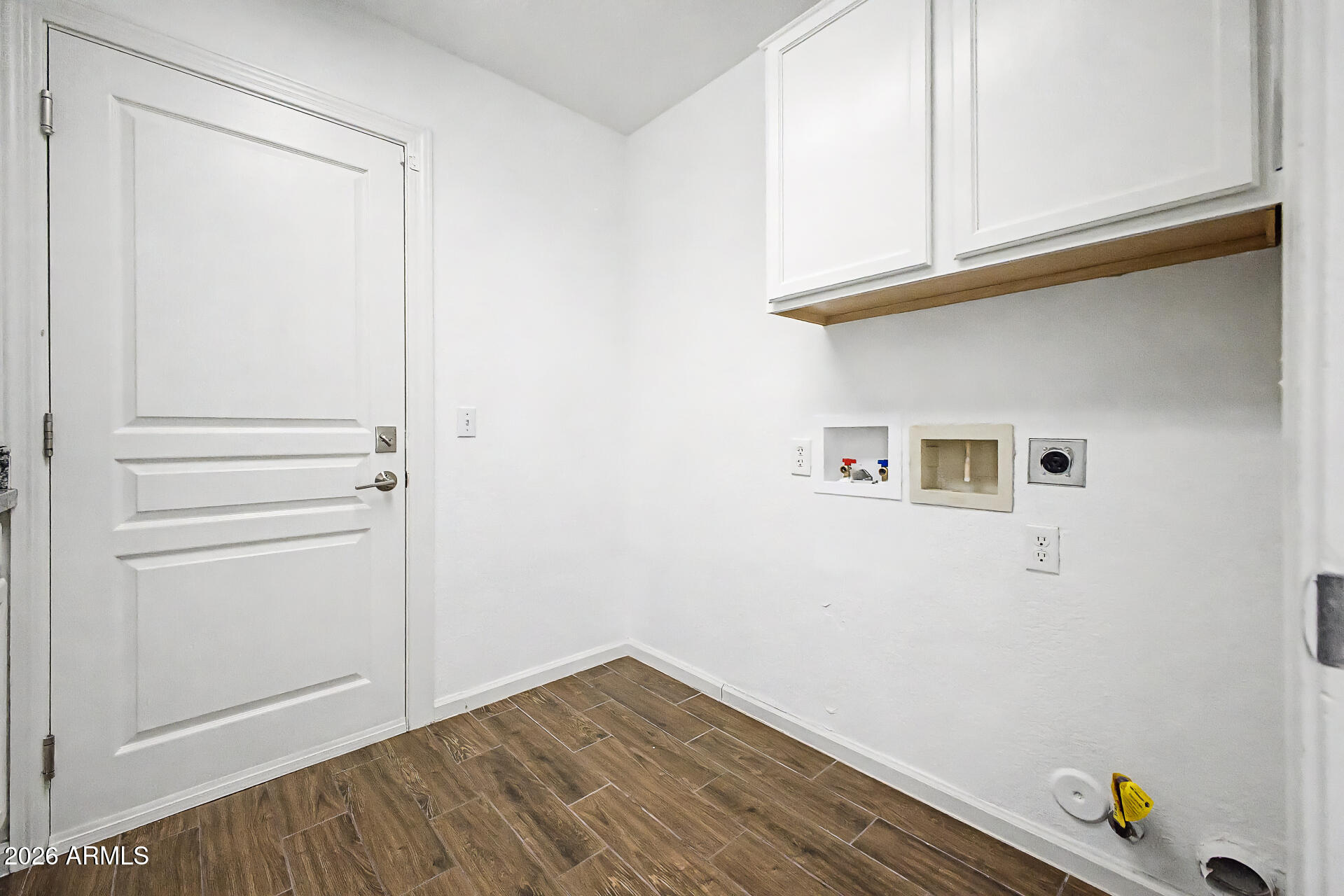 TRIPLE CROWN 3 - Residential