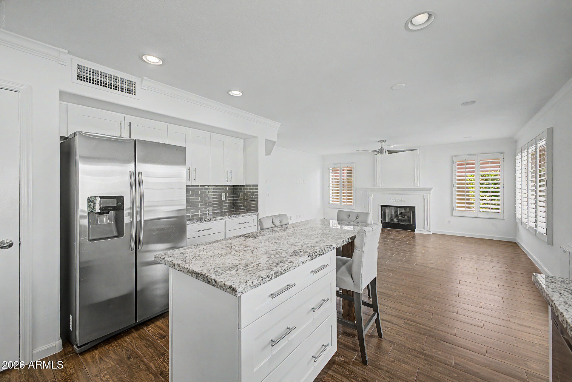 TRIPLE CROWN 3 - Residential