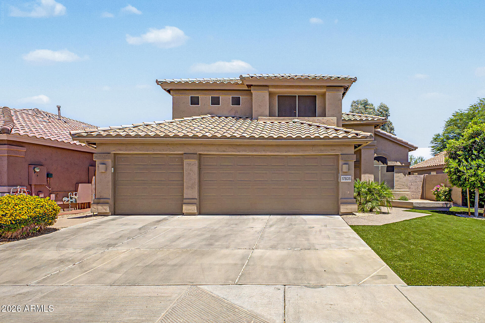 TRIPLE CROWN 3 - Residential