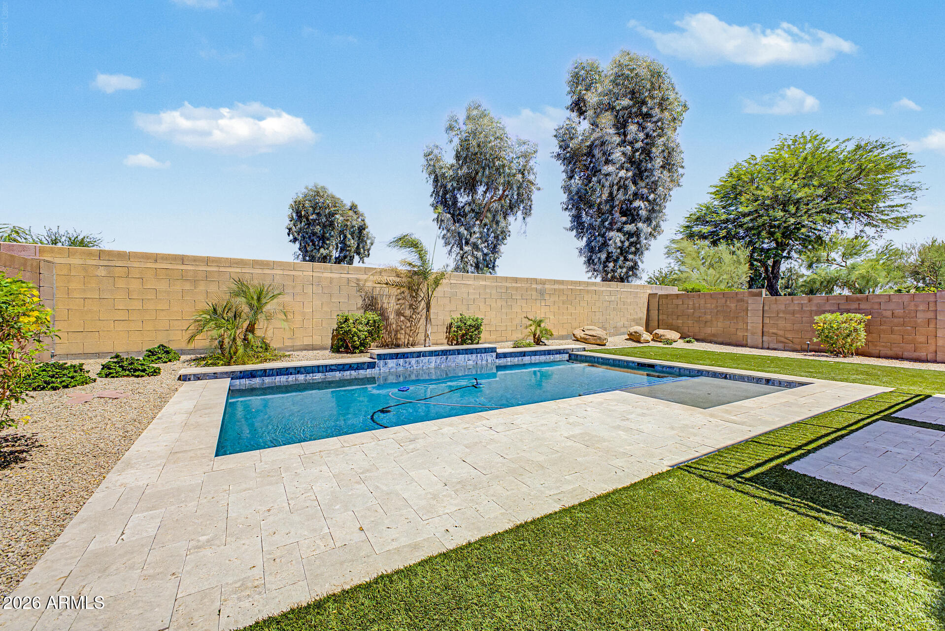 TRIPLE CROWN 3 - Residential