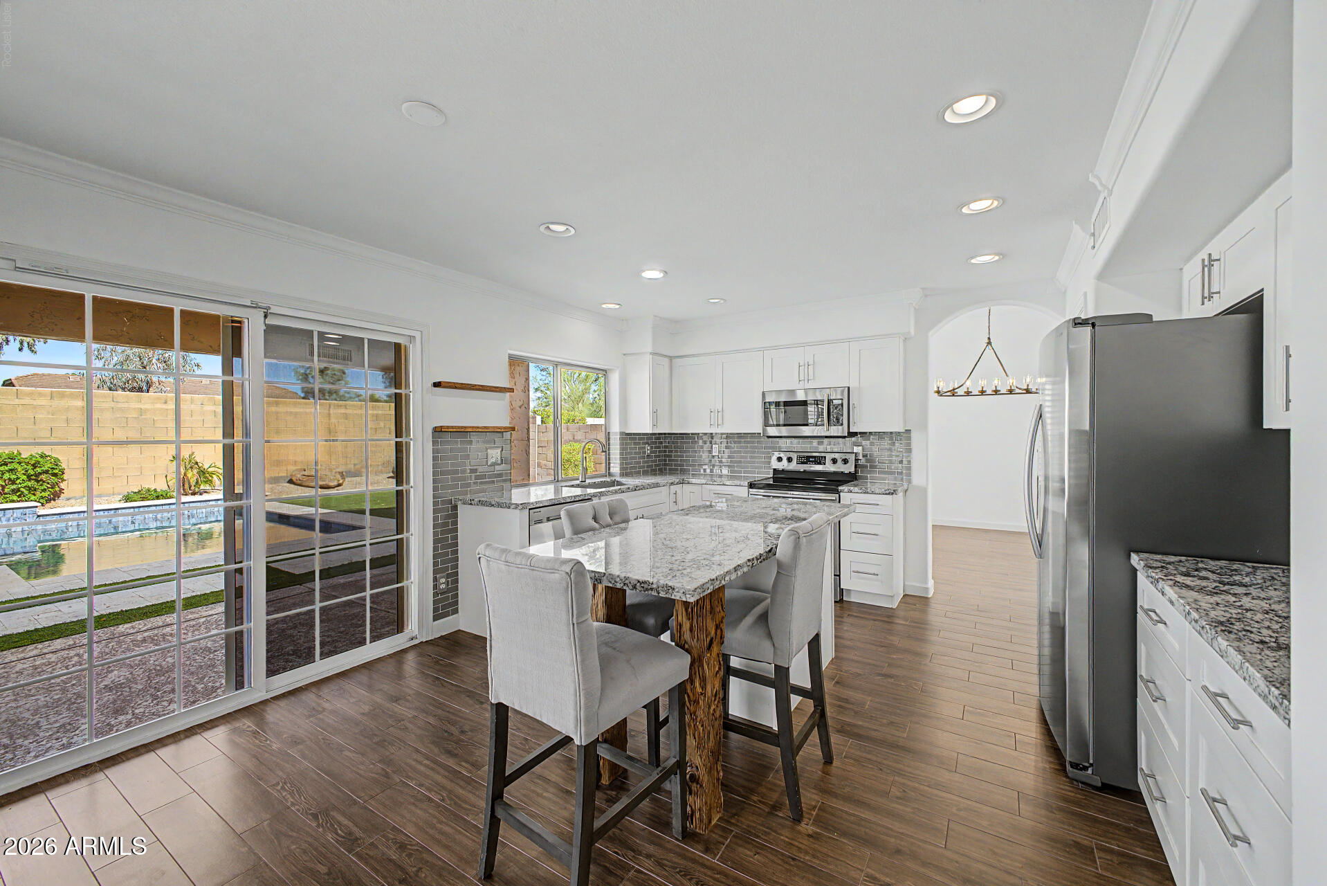 TRIPLE CROWN 3 - Residential