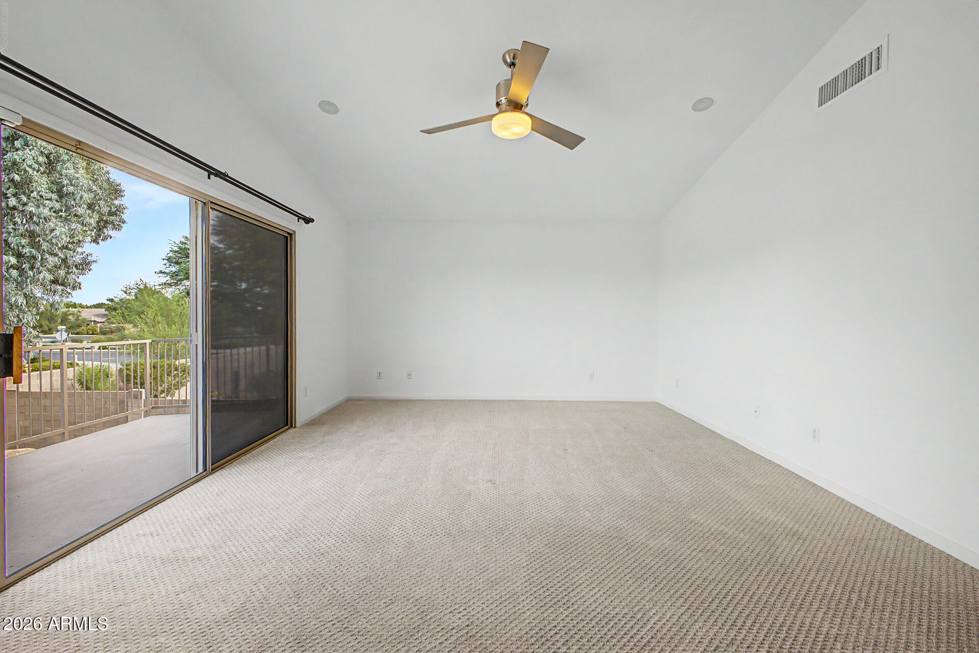 TRIPLE CROWN 3 - Residential