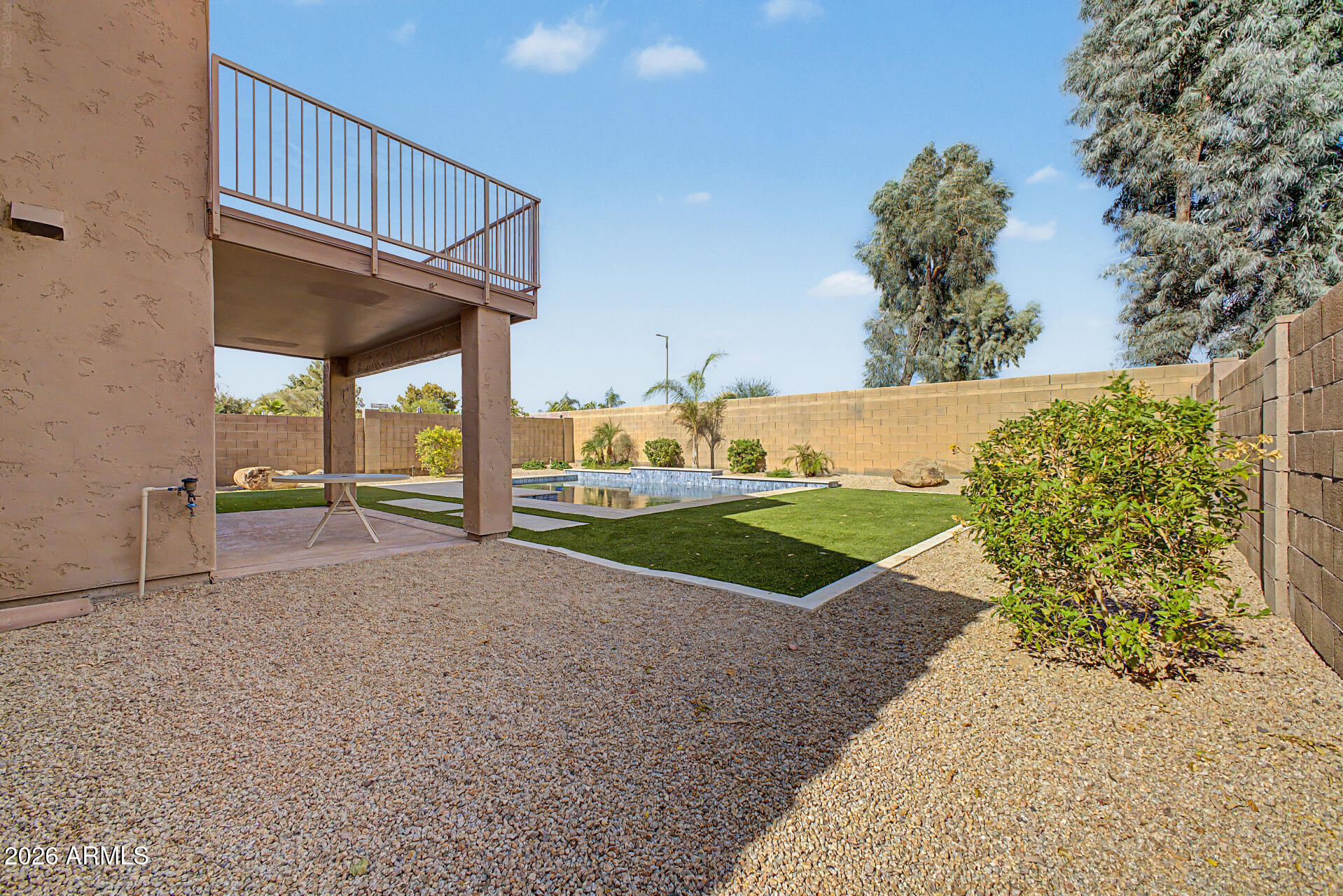 TRIPLE CROWN 3 - Residential