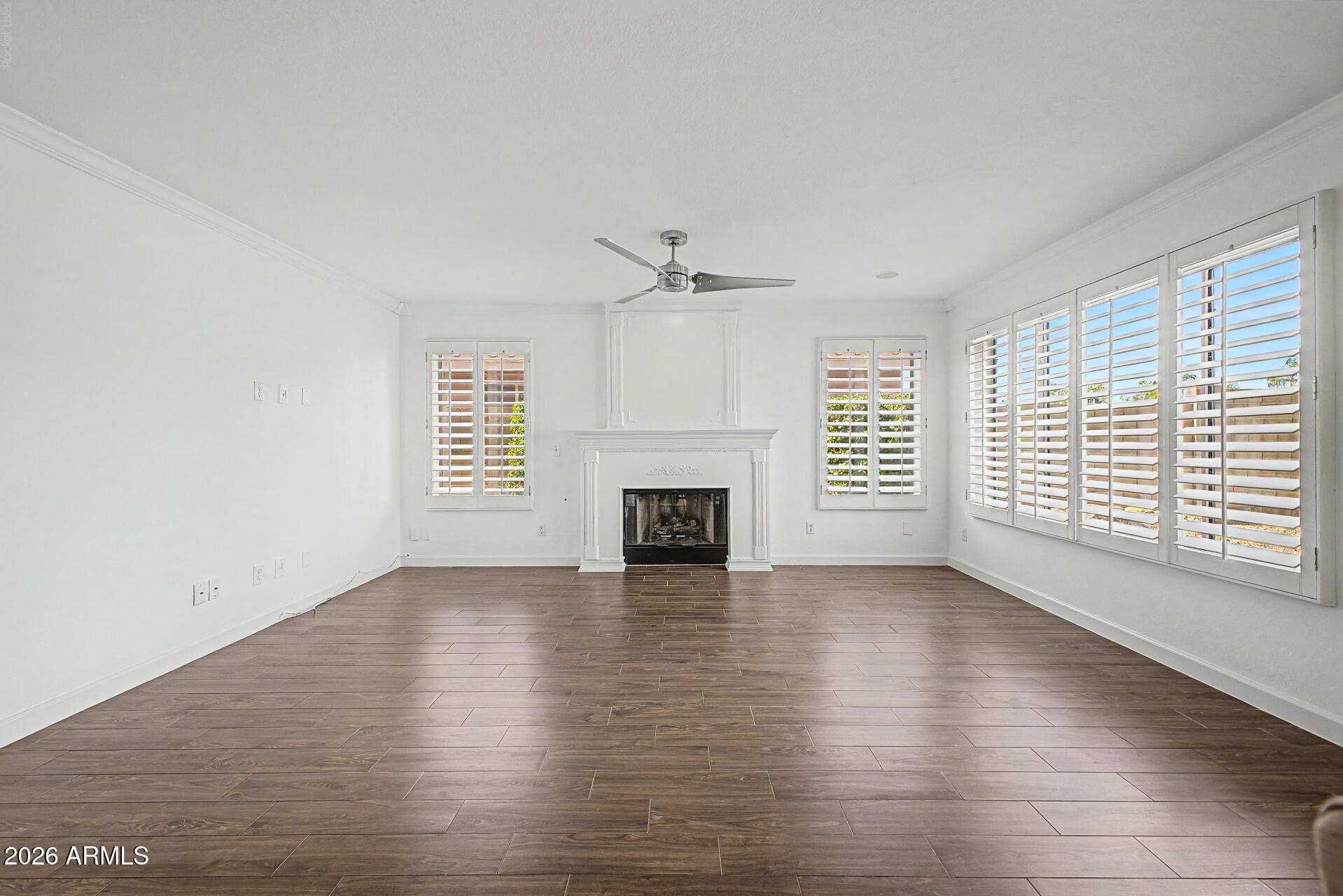 TRIPLE CROWN 3 - Residential