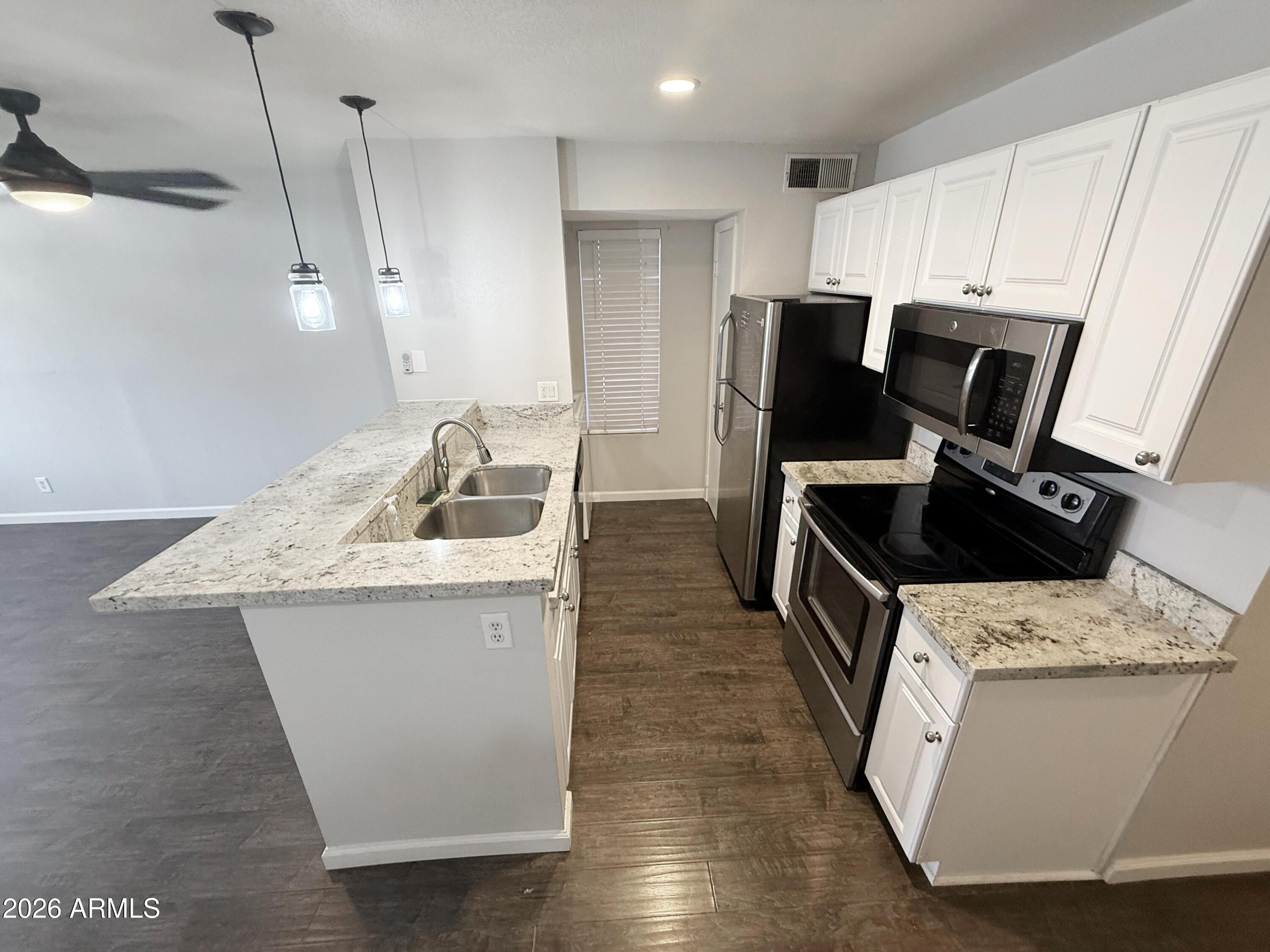 RAMBLEWOOD NORTH - Residential Lease