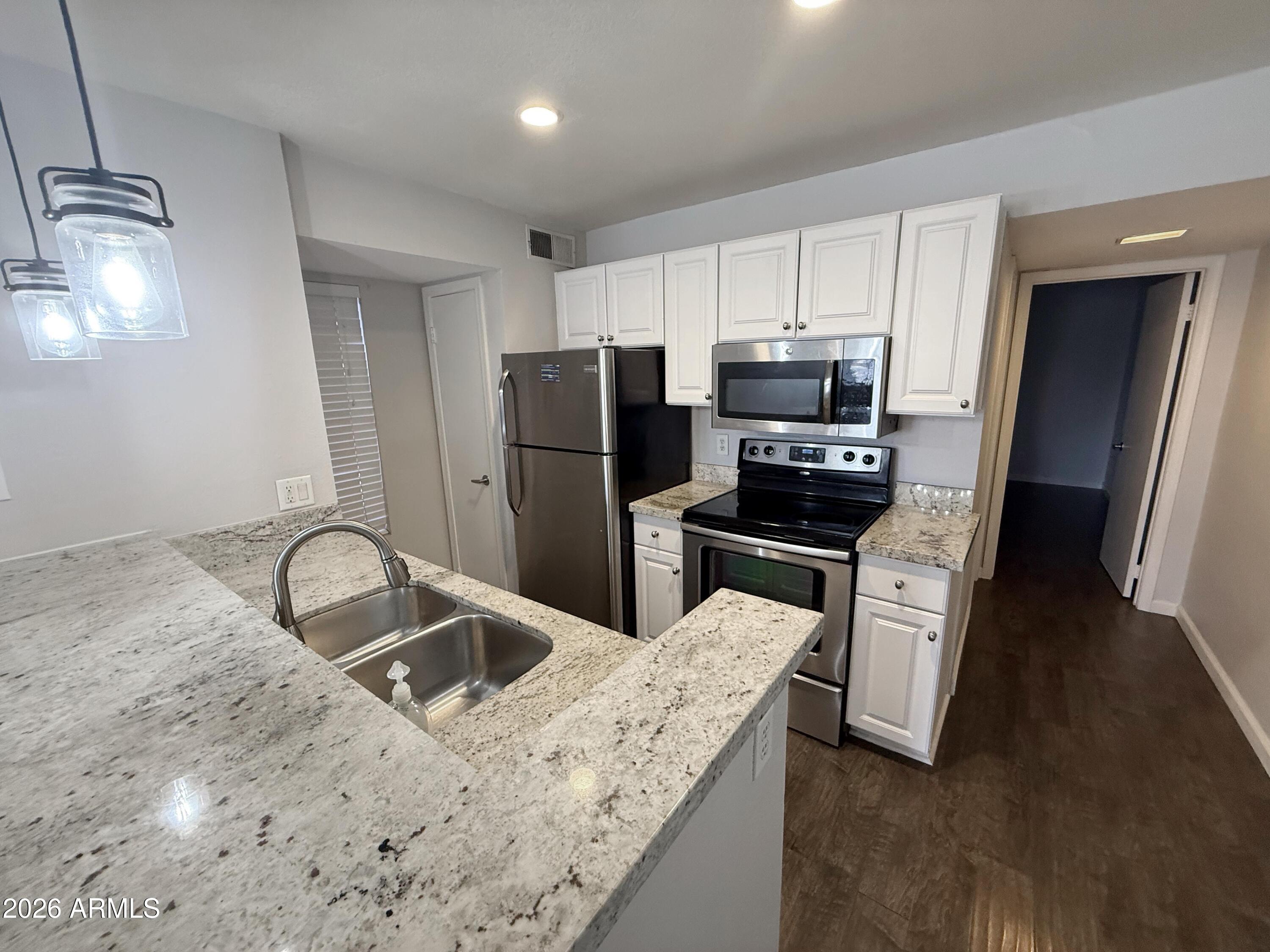 RAMBLEWOOD NORTH - Residential Lease