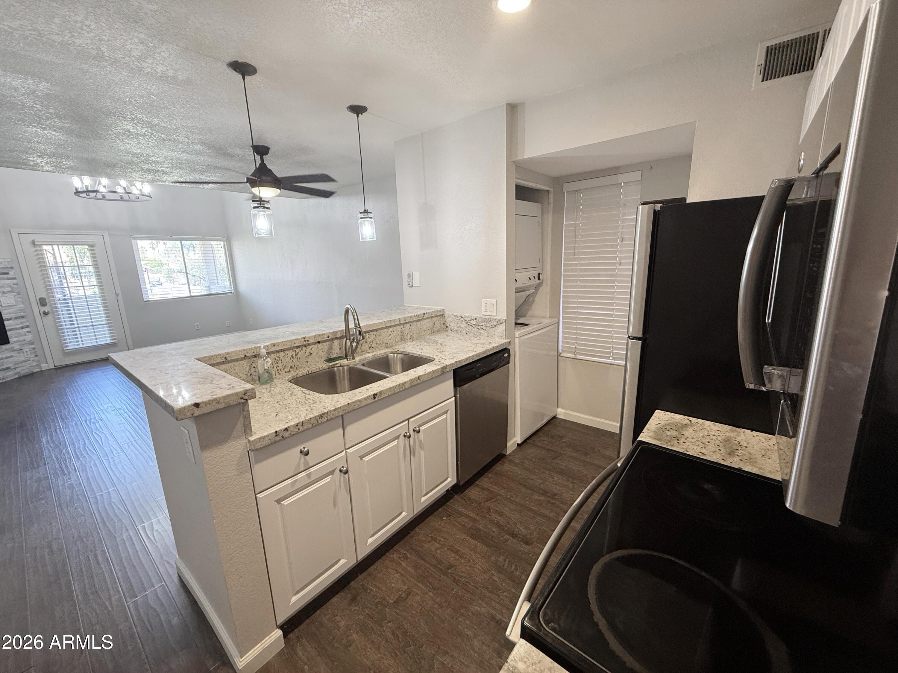 RAMBLEWOOD NORTH - Residential Lease