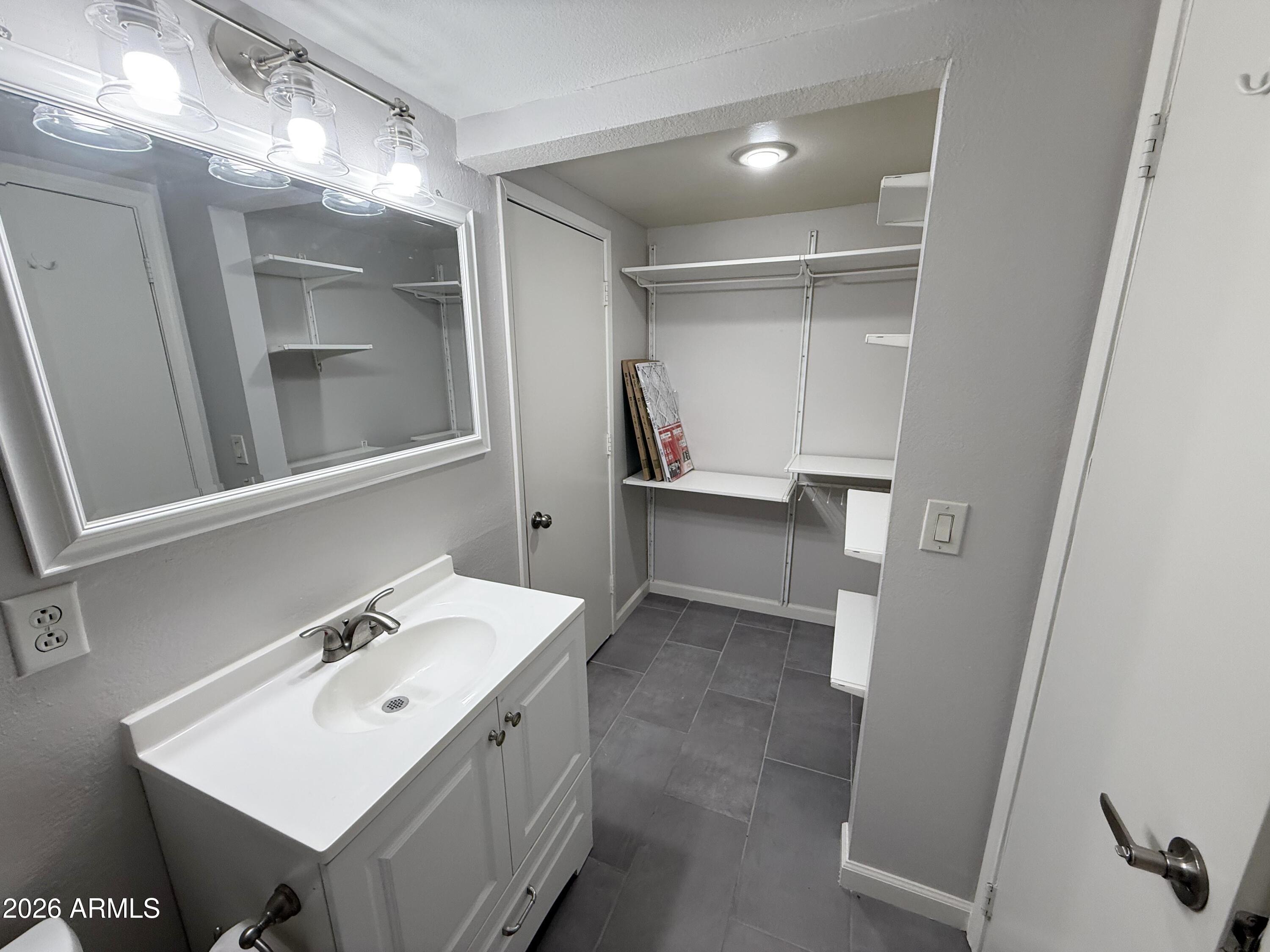 RAMBLEWOOD NORTH - Residential Lease