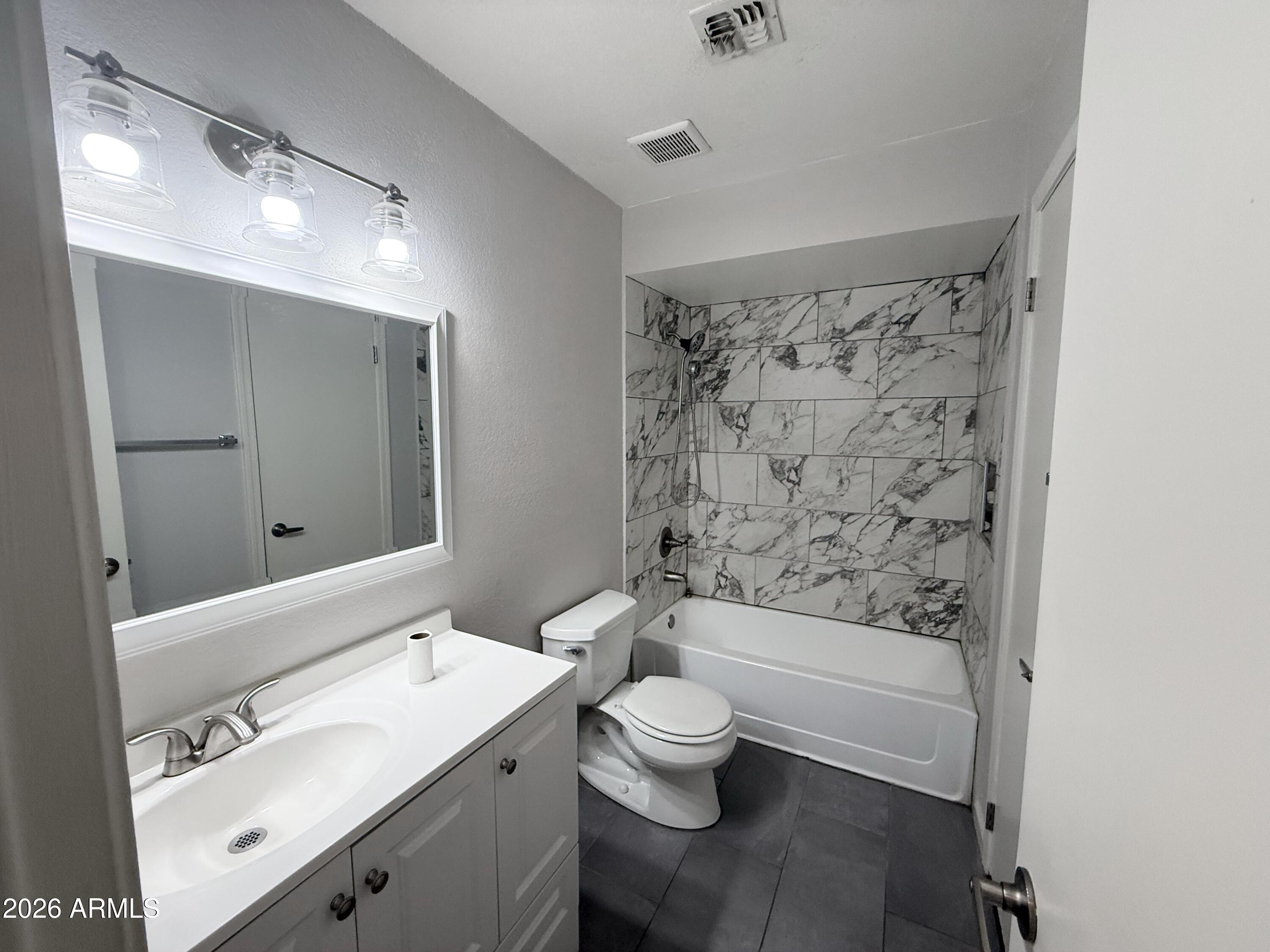 RAMBLEWOOD NORTH - Residential Lease