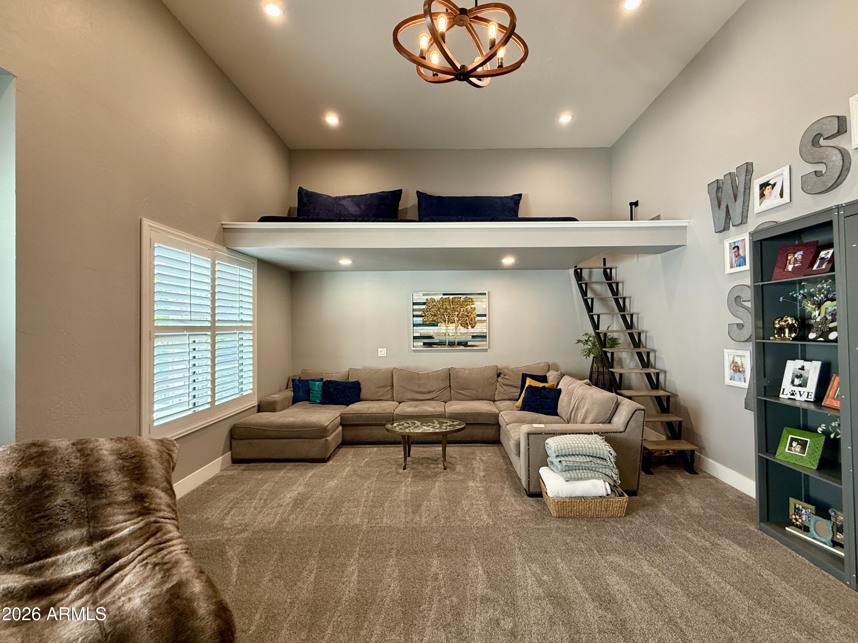 SCOTTSDALE FOOTHILLS - Residential