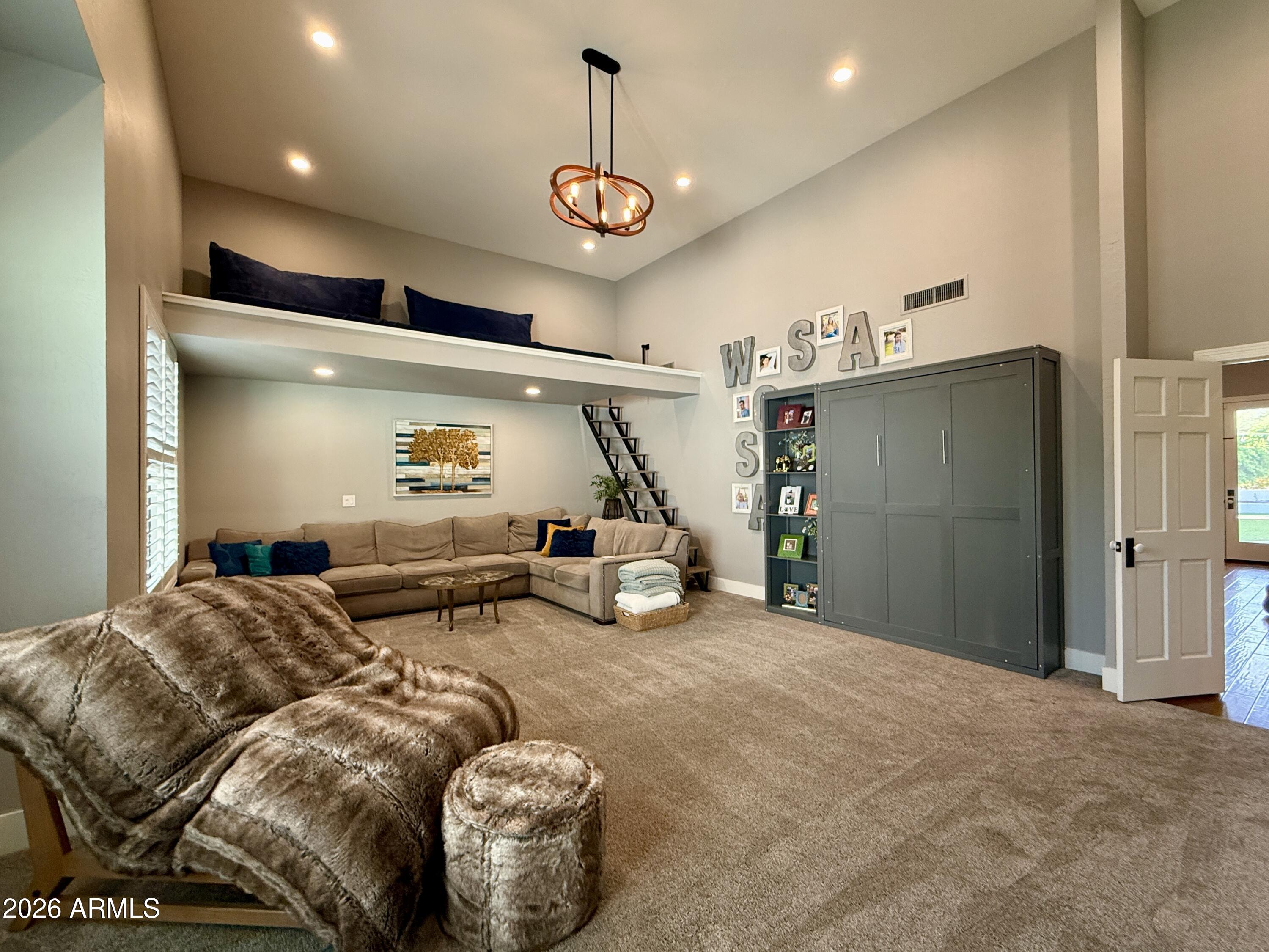 SCOTTSDALE FOOTHILLS - Residential