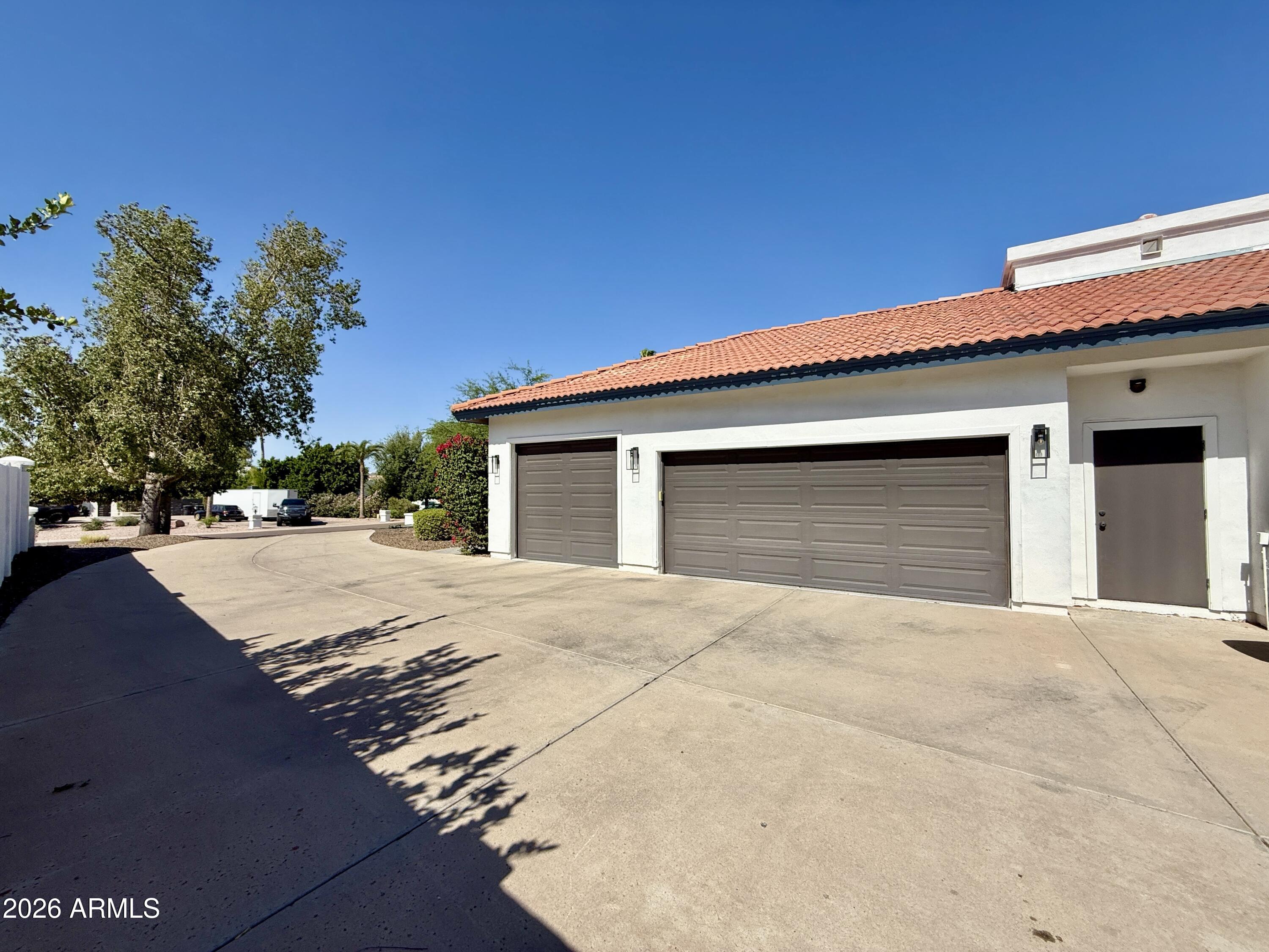SCOTTSDALE FOOTHILLS - Residential
