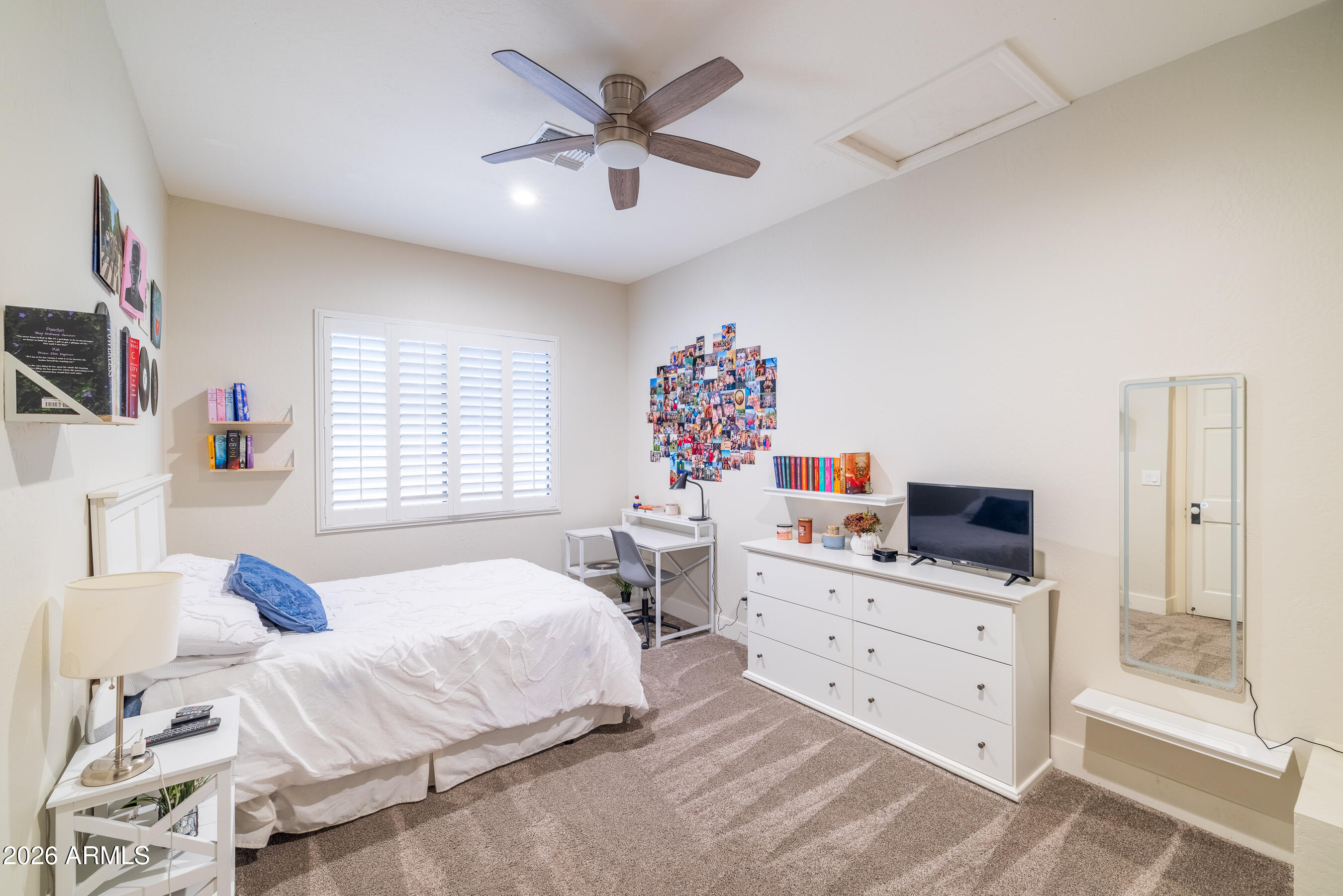SCOTTSDALE FOOTHILLS - Residential