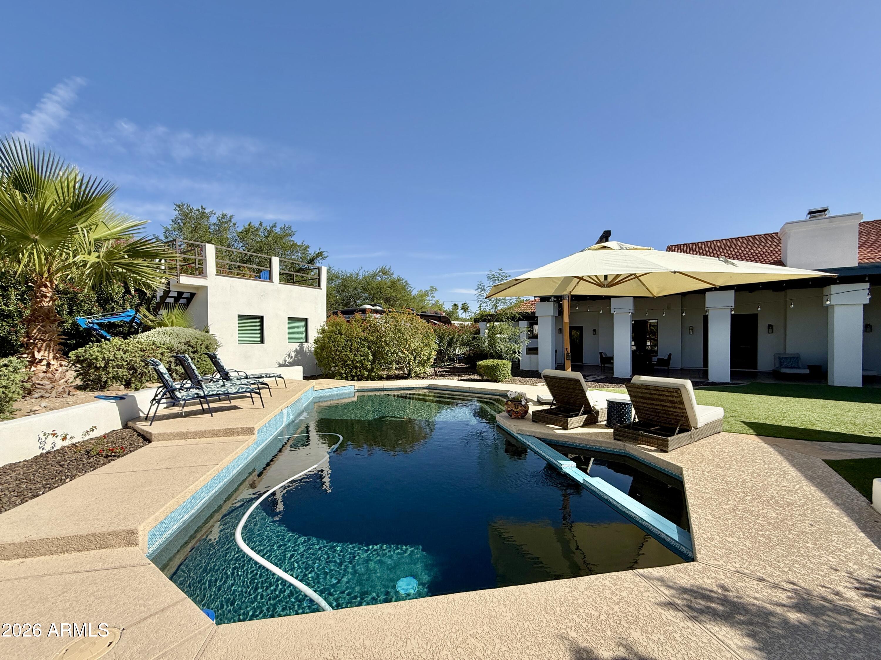 SCOTTSDALE FOOTHILLS - Residential