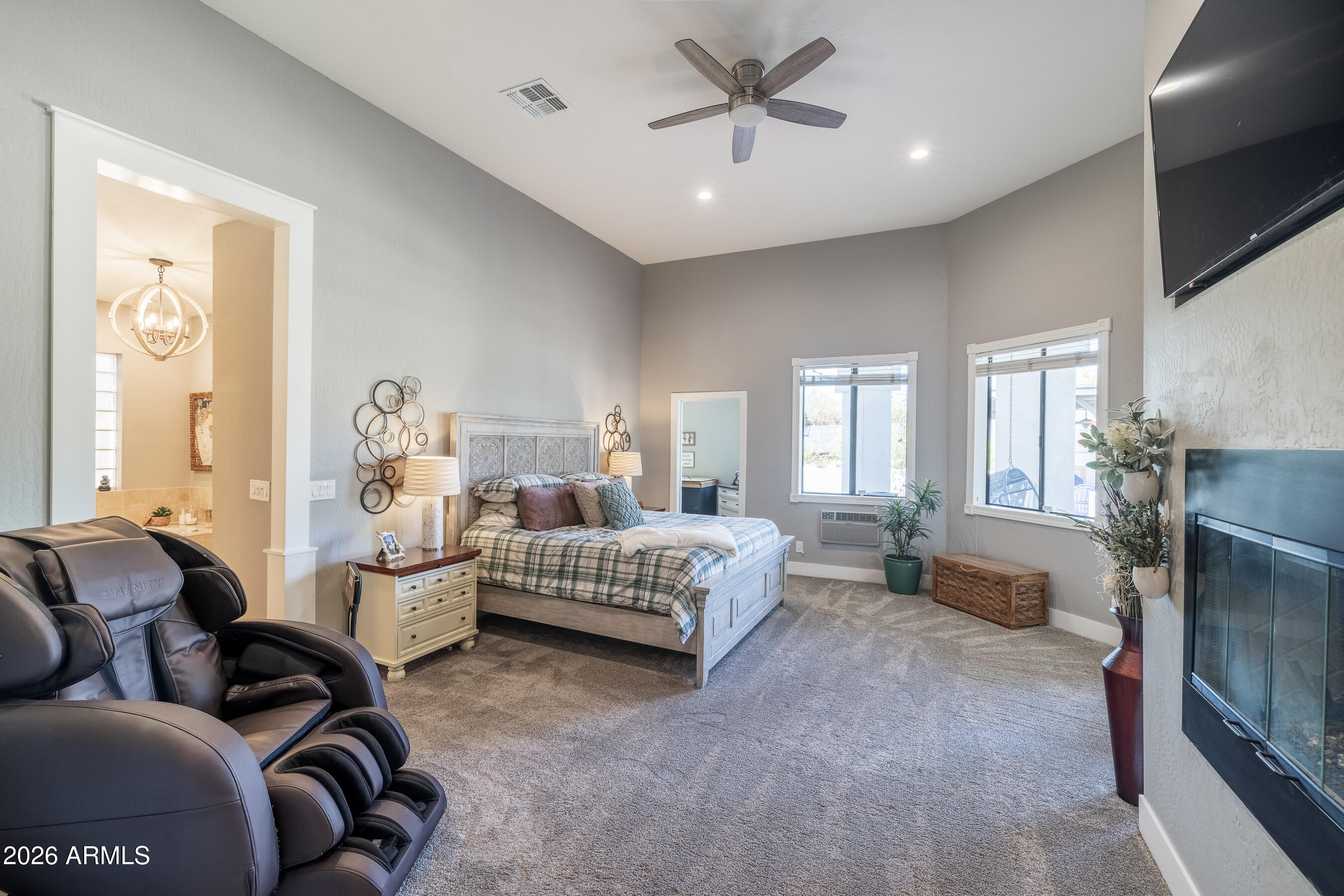 SCOTTSDALE FOOTHILLS - Residential