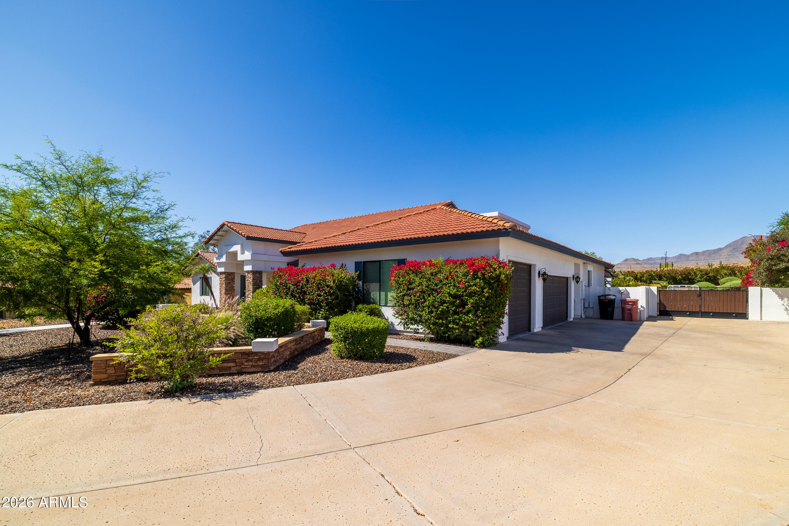 SCOTTSDALE FOOTHILLS - Residential