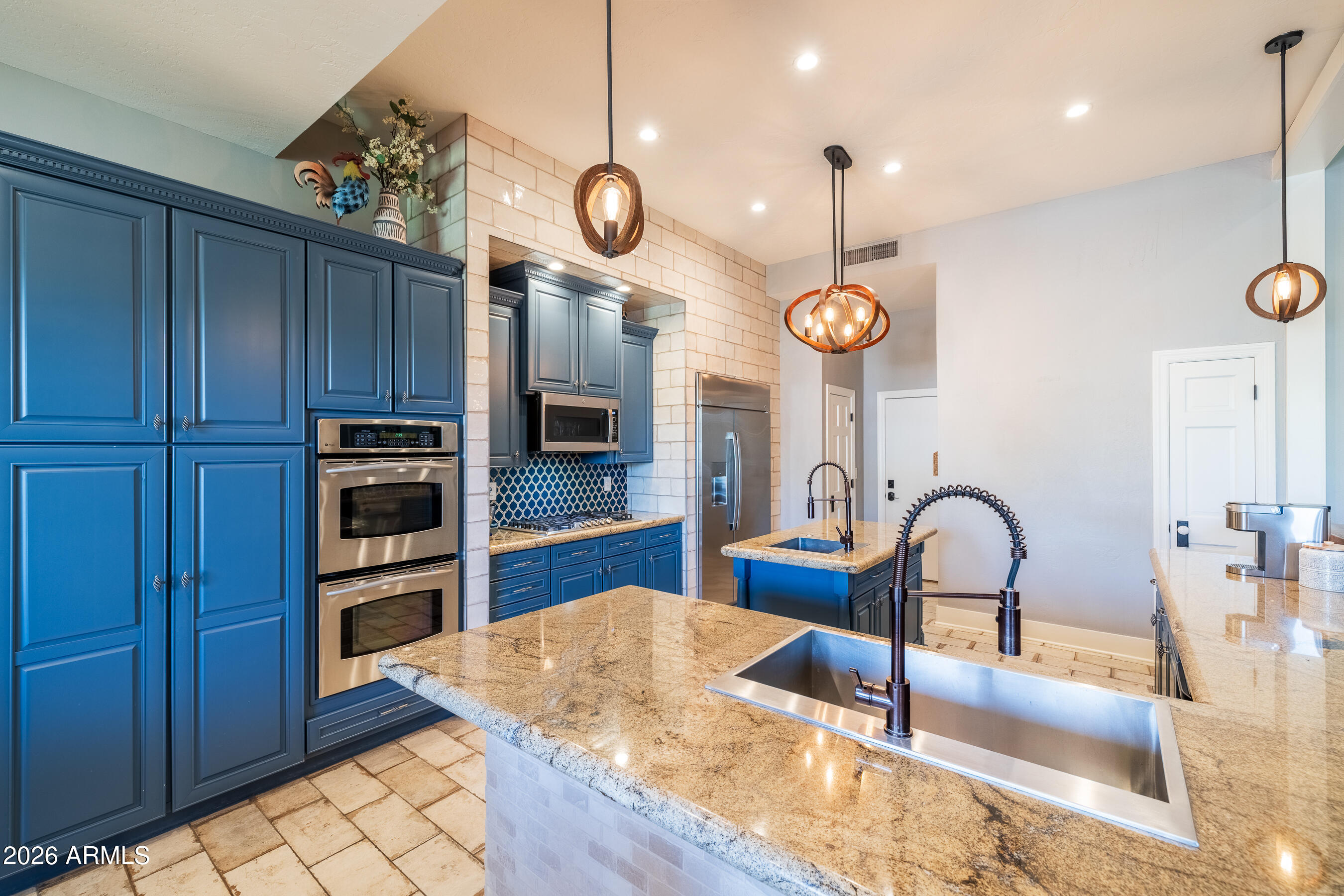 SCOTTSDALE FOOTHILLS - Residential