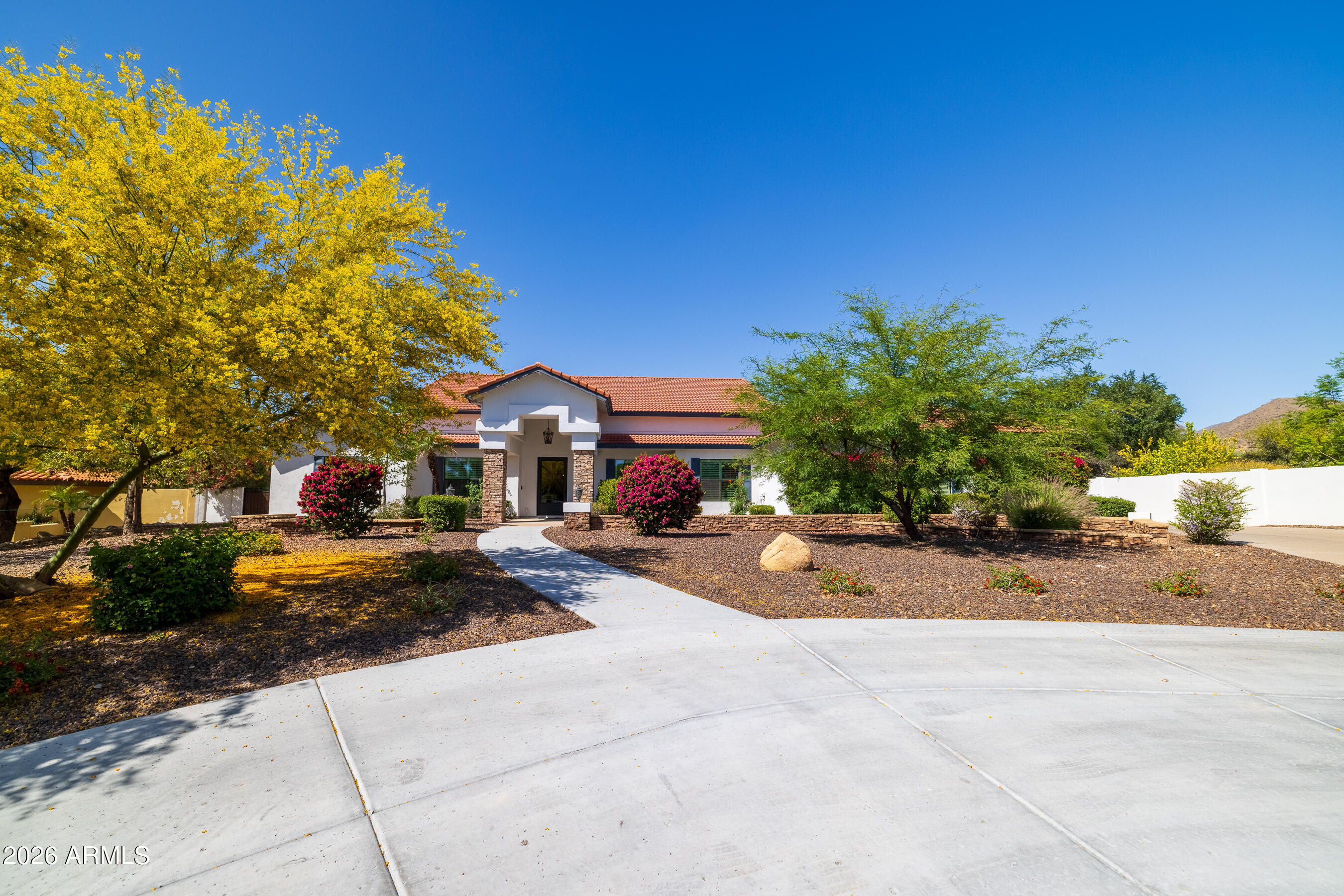 SCOTTSDALE FOOTHILLS - Residential