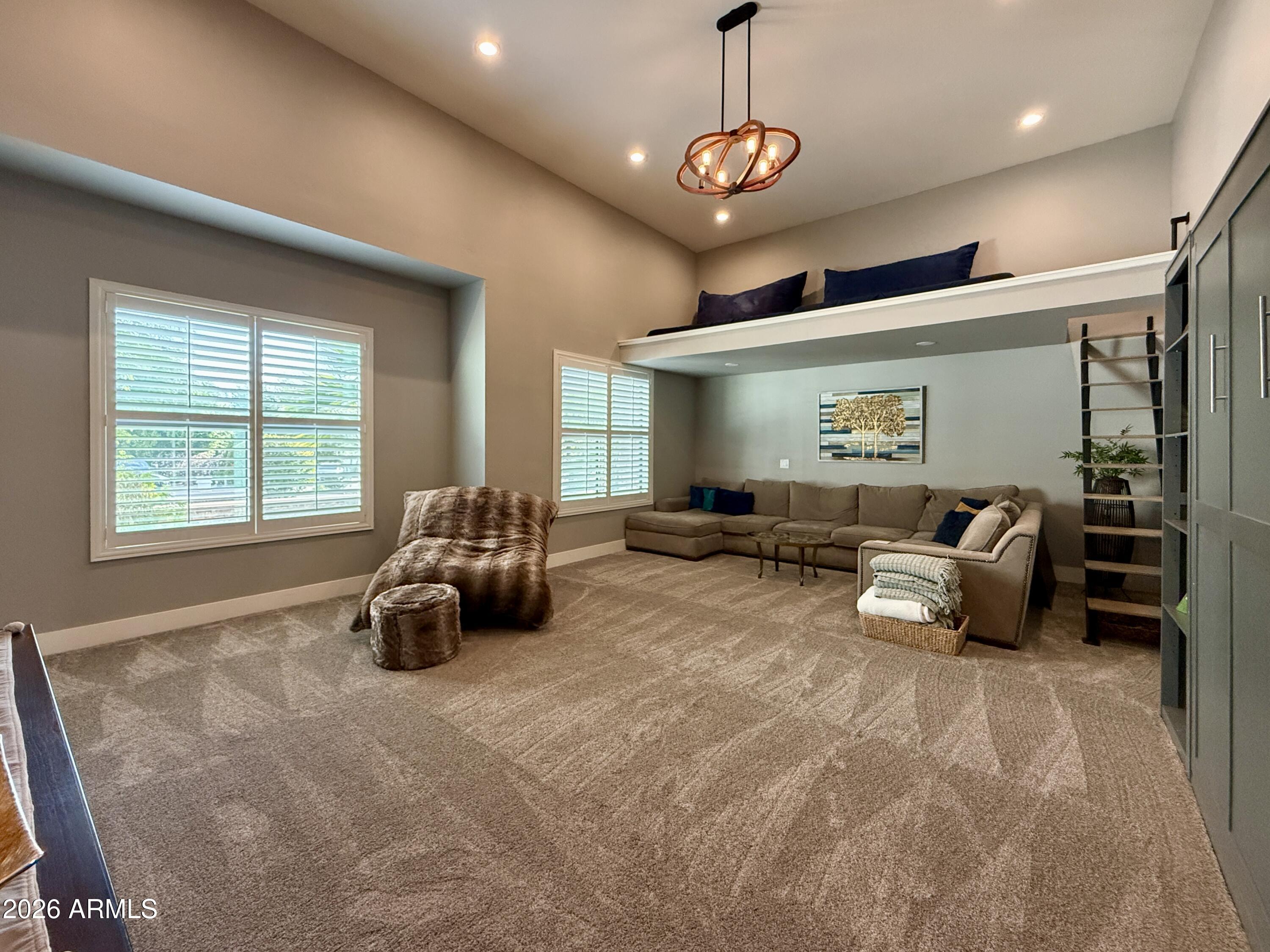 SCOTTSDALE FOOTHILLS - Residential