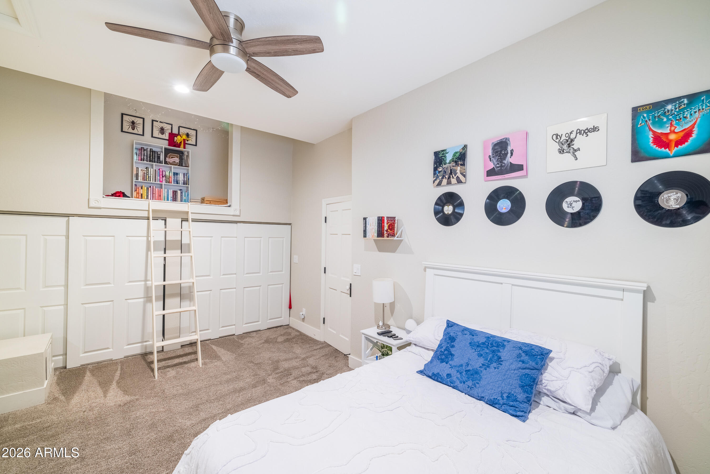 SCOTTSDALE FOOTHILLS - Residential