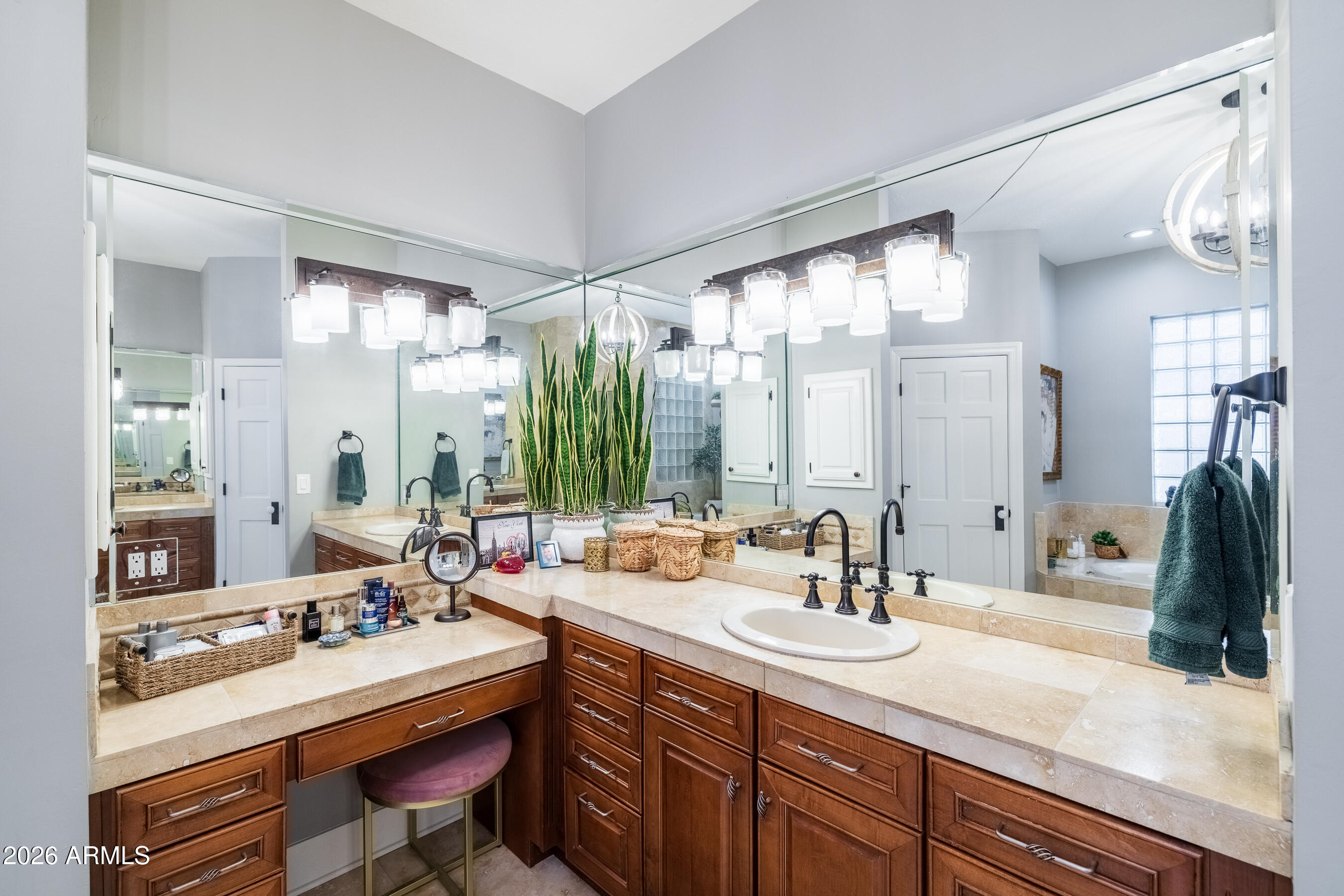 SCOTTSDALE FOOTHILLS - Residential