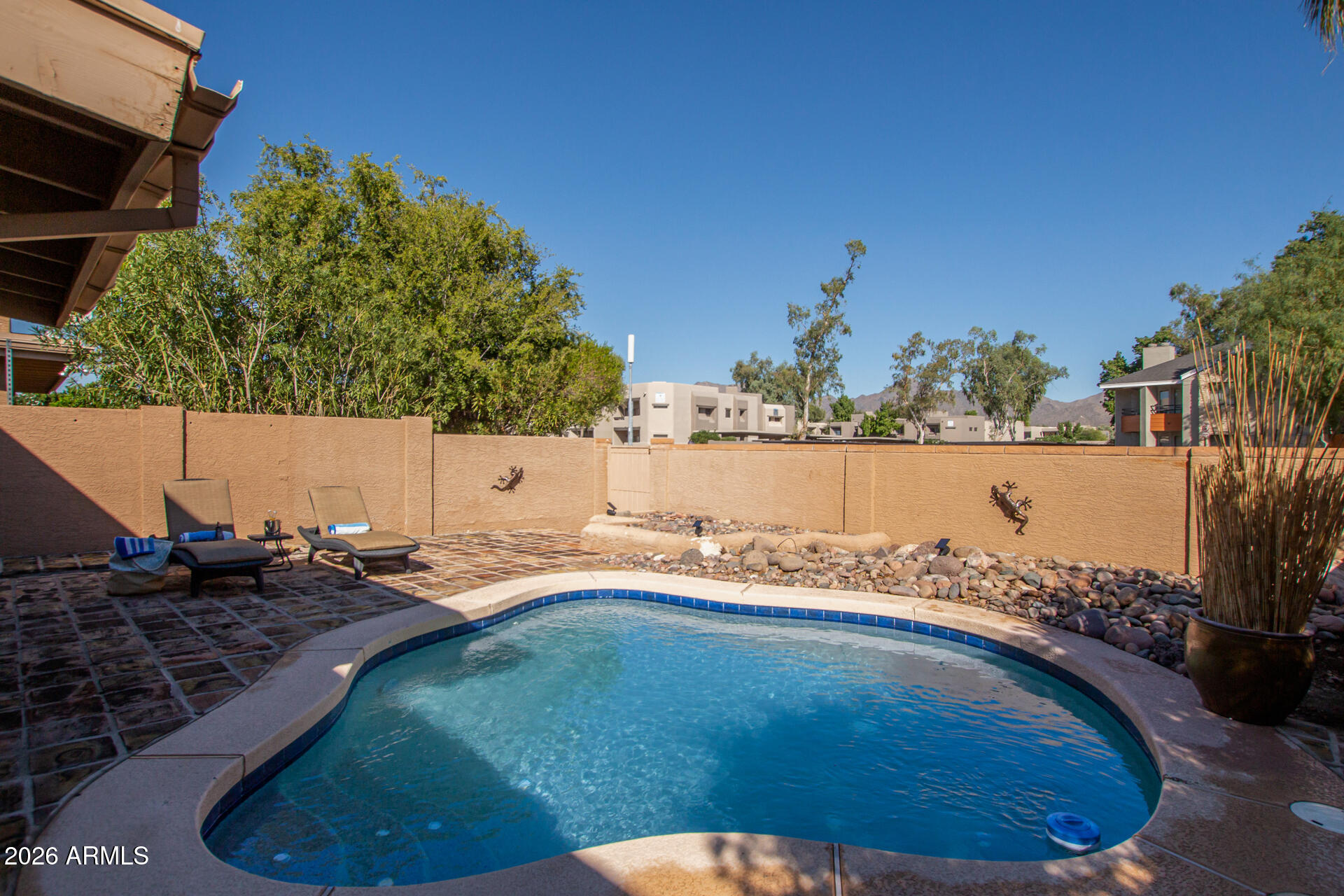 SCOTTSDALE VISTA
NORTH TOWNHOMES - Residential