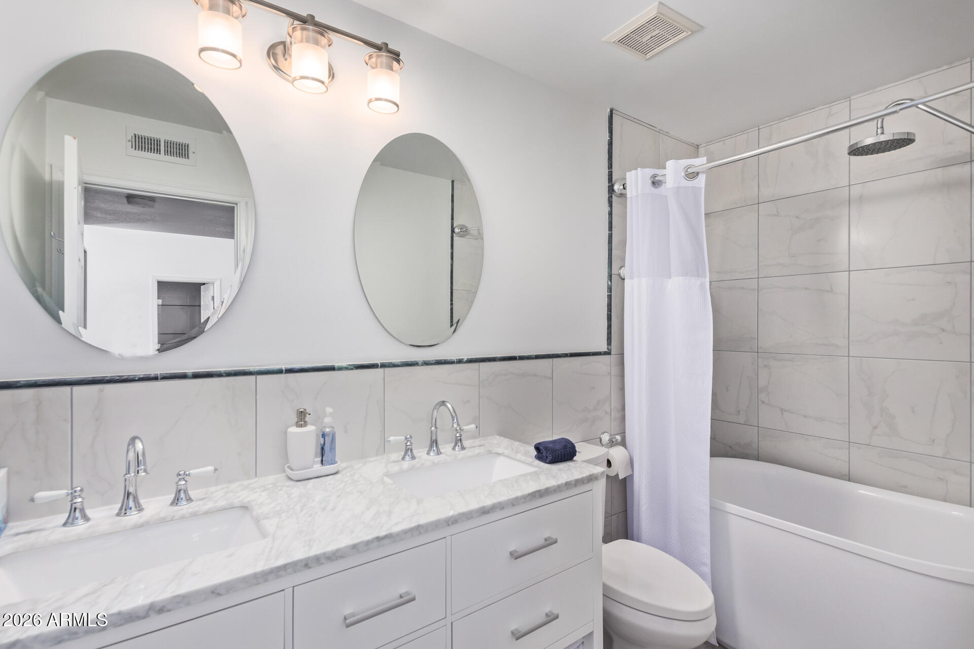 SCOTTSDALE VISTA
NORTH TOWNHOMES - Residential