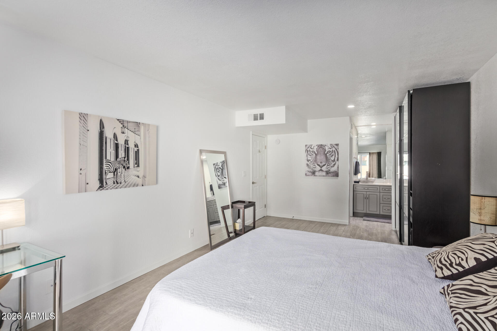 SCOTTSDALE VISTA
NORTH TOWNHOMES - Residential