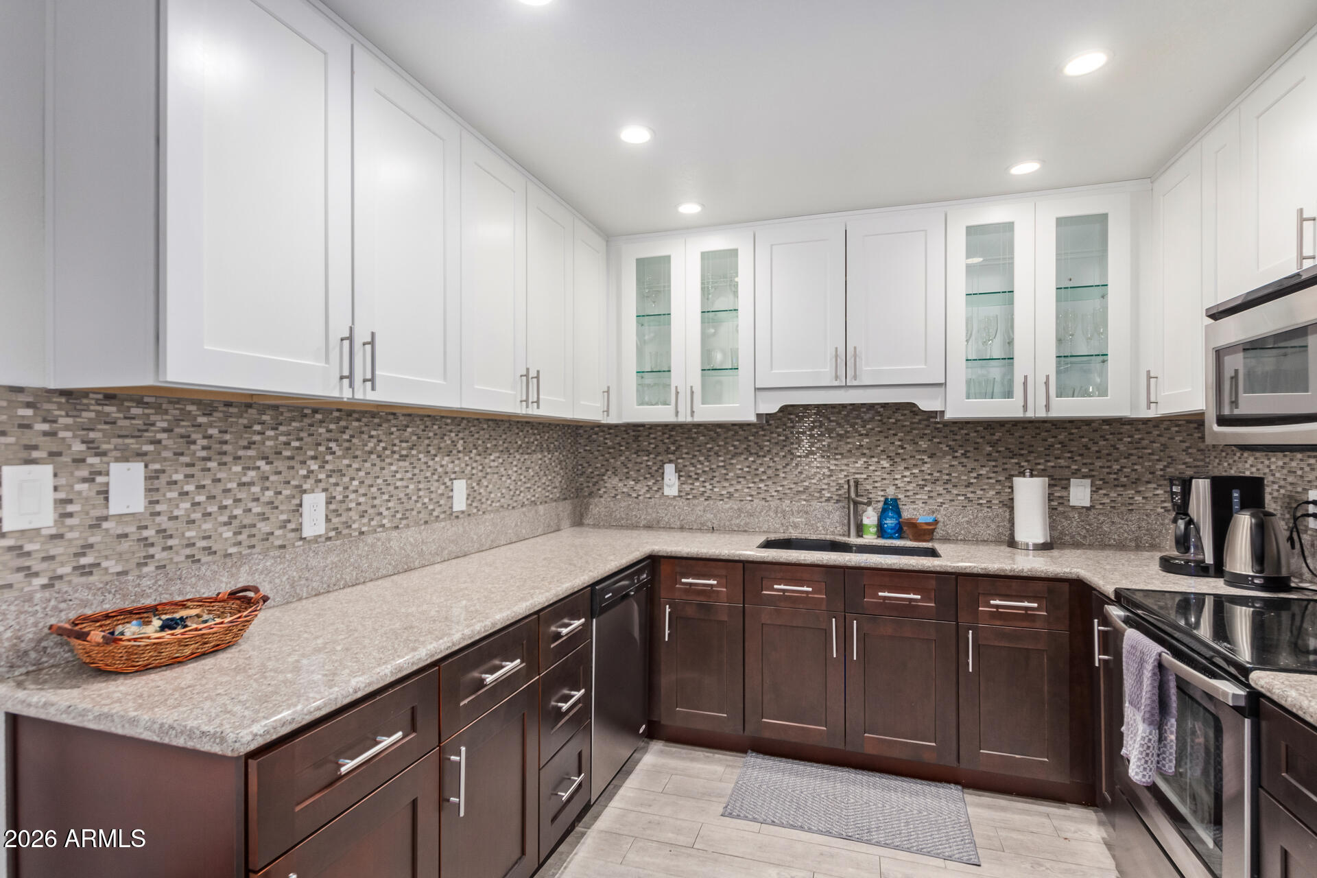 SCOTTSDALE VISTA
NORTH TOWNHOMES - Residential