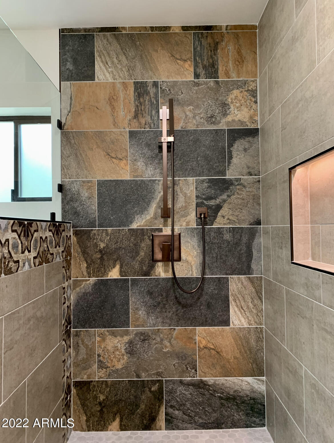 ARROYO HEIGHTS - Residential