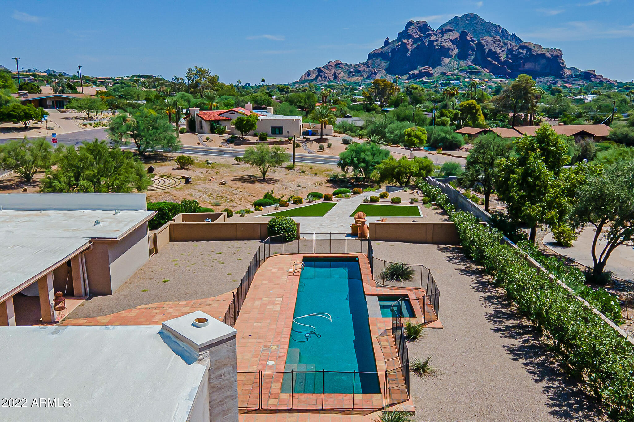 ARROYO HEIGHTS - Residential