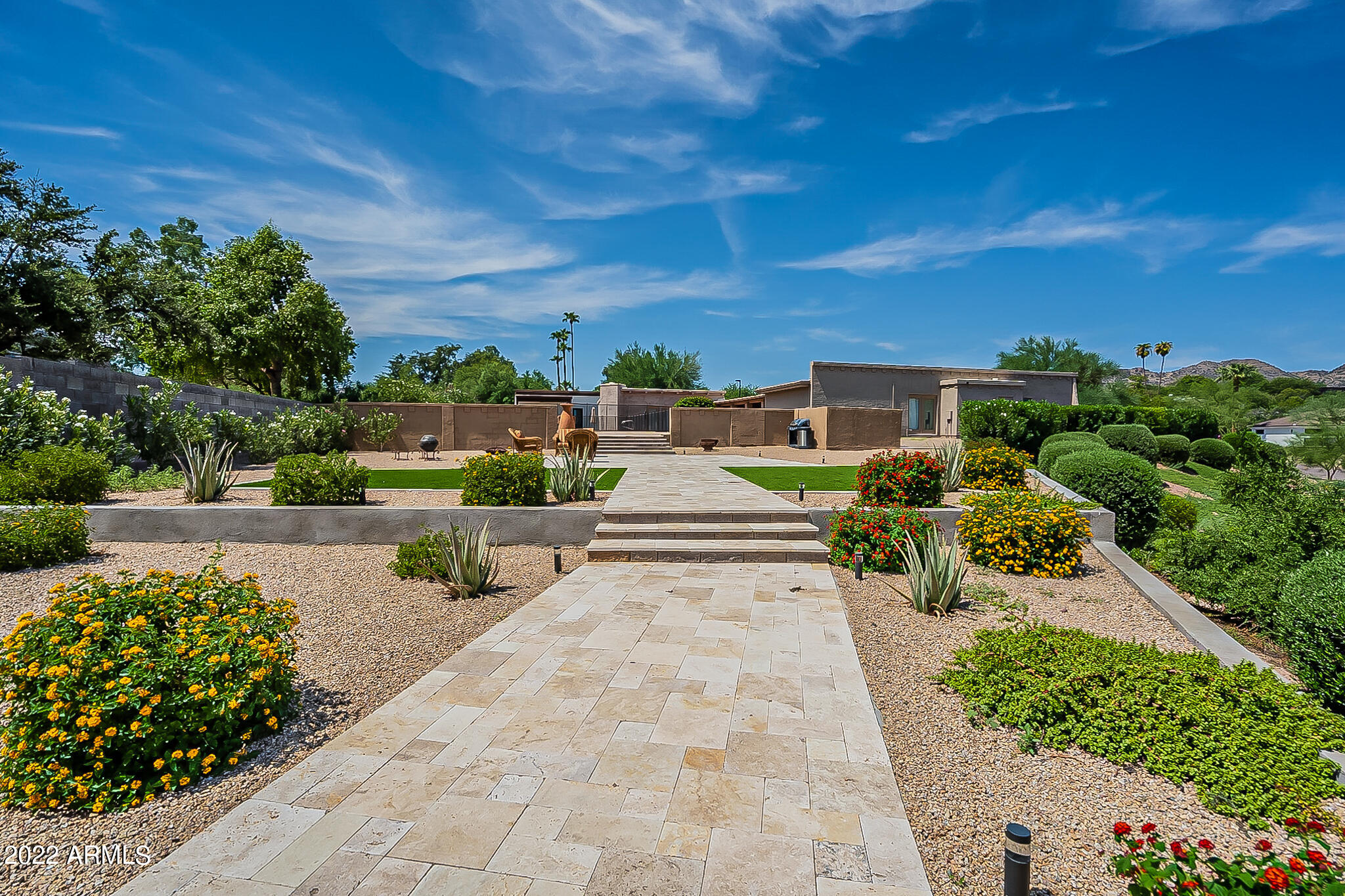 ARROYO HEIGHTS - Residential