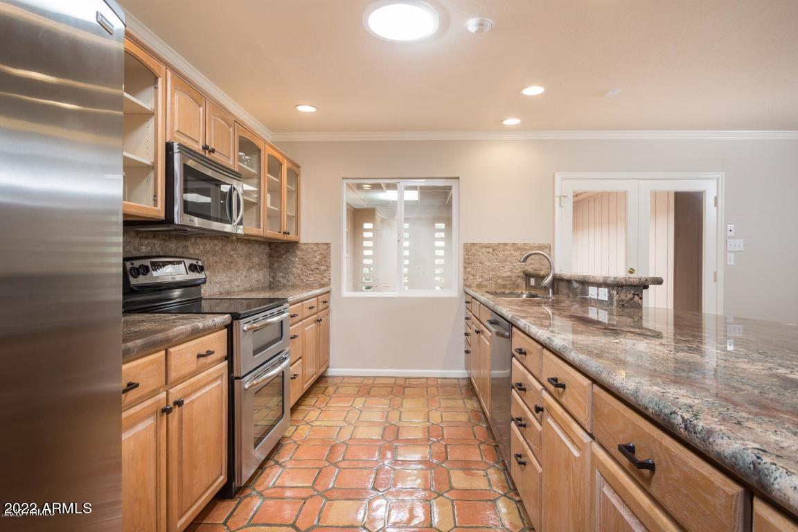 ARROYO HEIGHTS - Residential