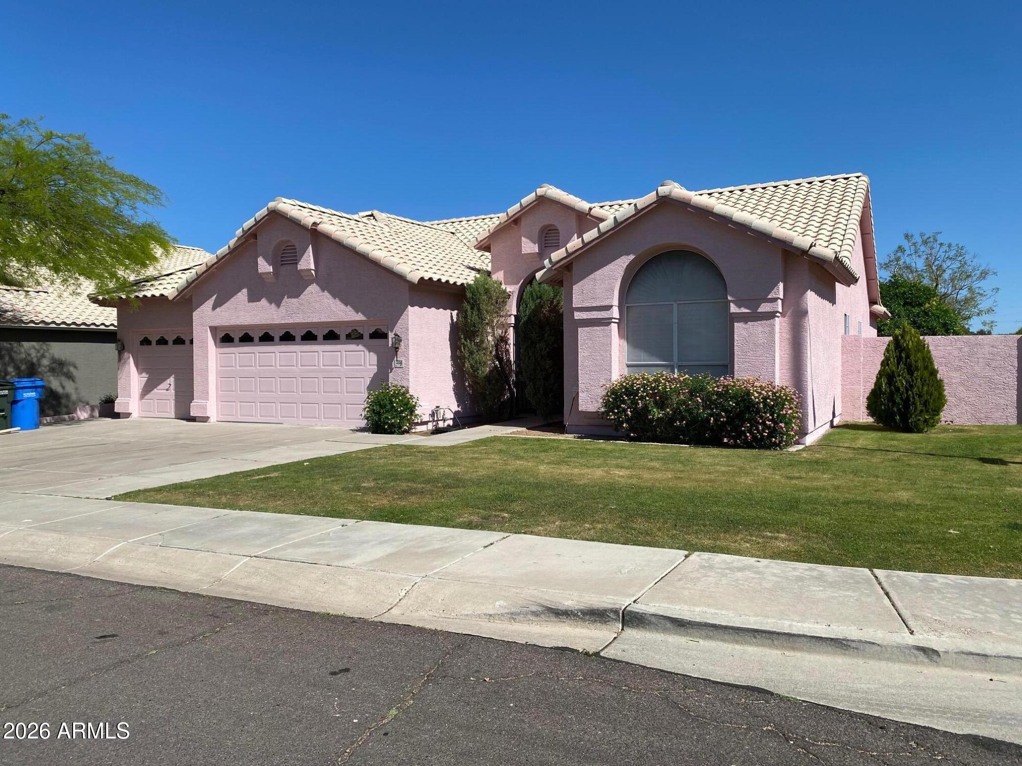 PARADISE VALLEY HORIZON UNIT 3 LOT 111-202 TR A-C - Residential Lease