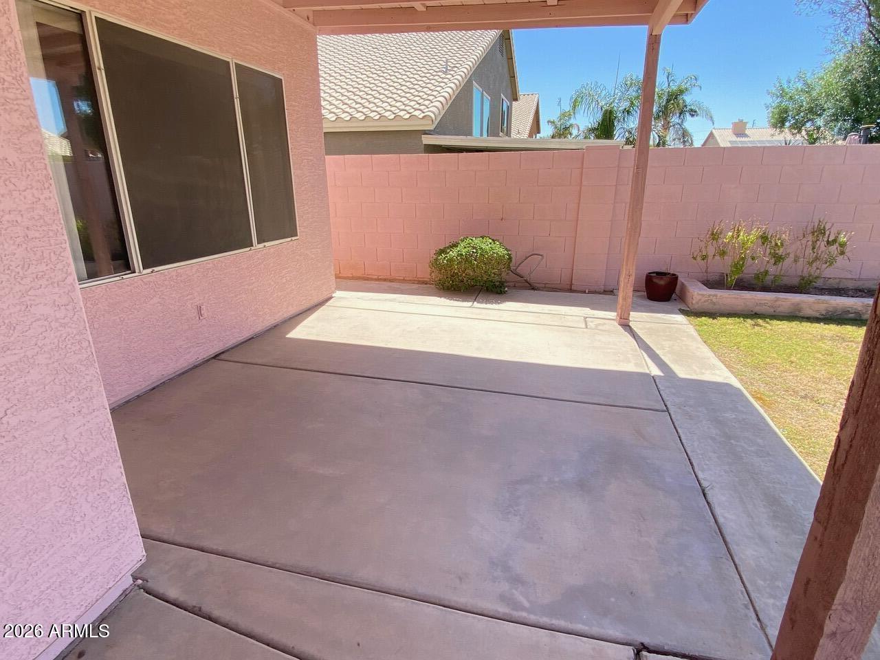 PARADISE VALLEY HORIZON UNIT 3 LOT 111-202 TR A-C - Residential Lease