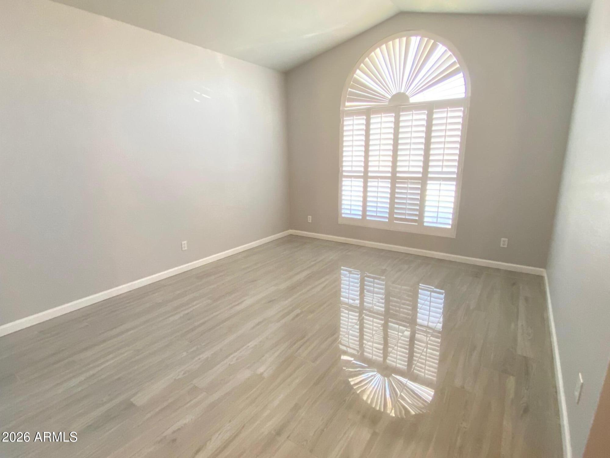 PARADISE VALLEY HORIZON UNIT 3 LOT 111-202 TR A-C - Residential Lease
