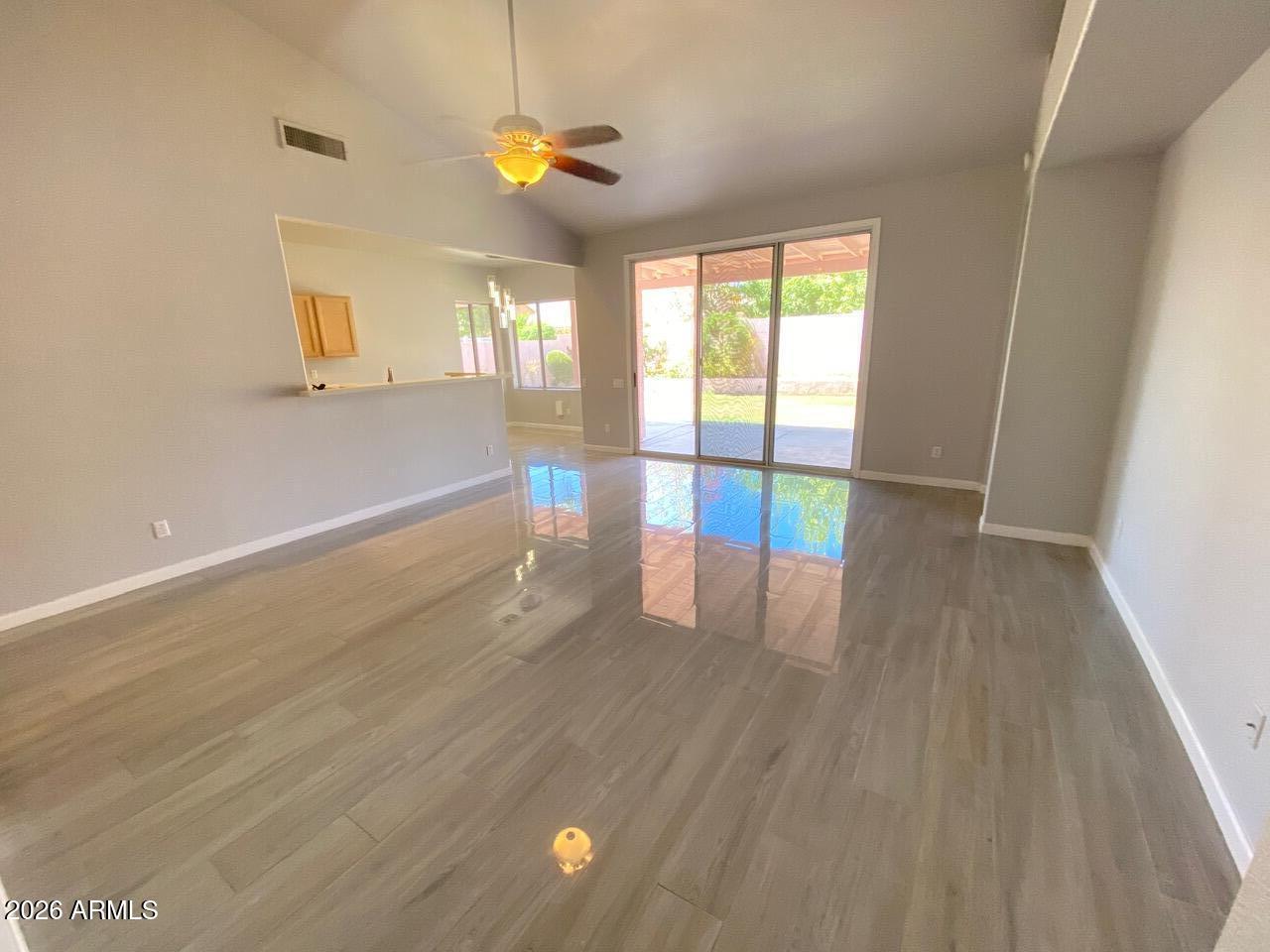 PARADISE VALLEY HORIZON UNIT 3 LOT 111-202 TR A-C - Residential Lease