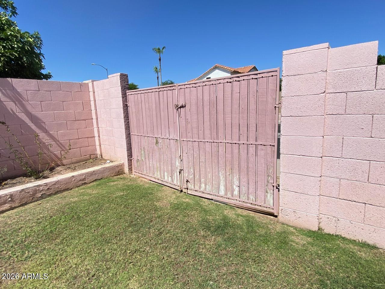 PARADISE VALLEY HORIZON UNIT 3 LOT 111-202 TR A-C - Residential Lease