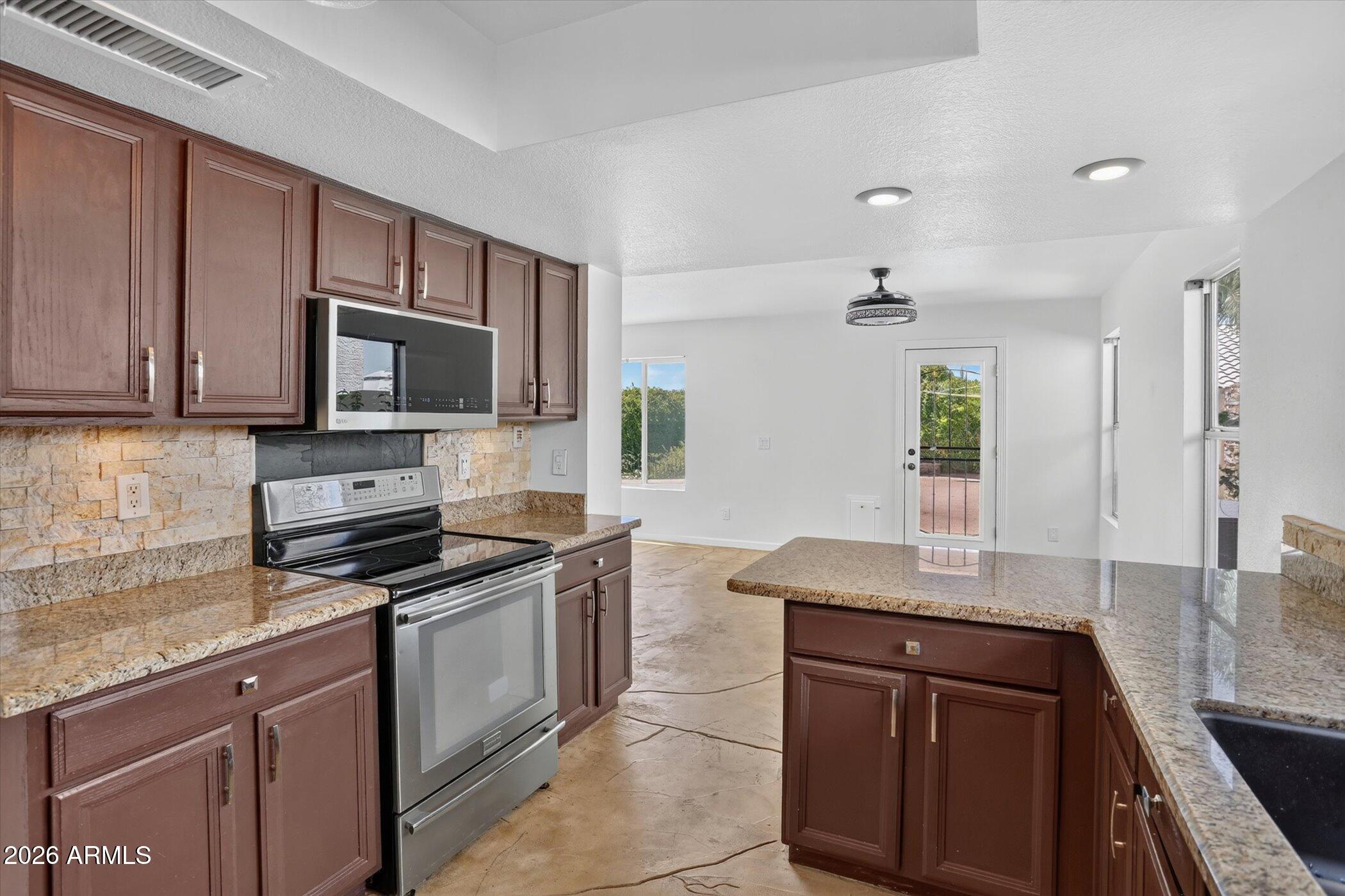 CRYSTAL CREEK - Residential