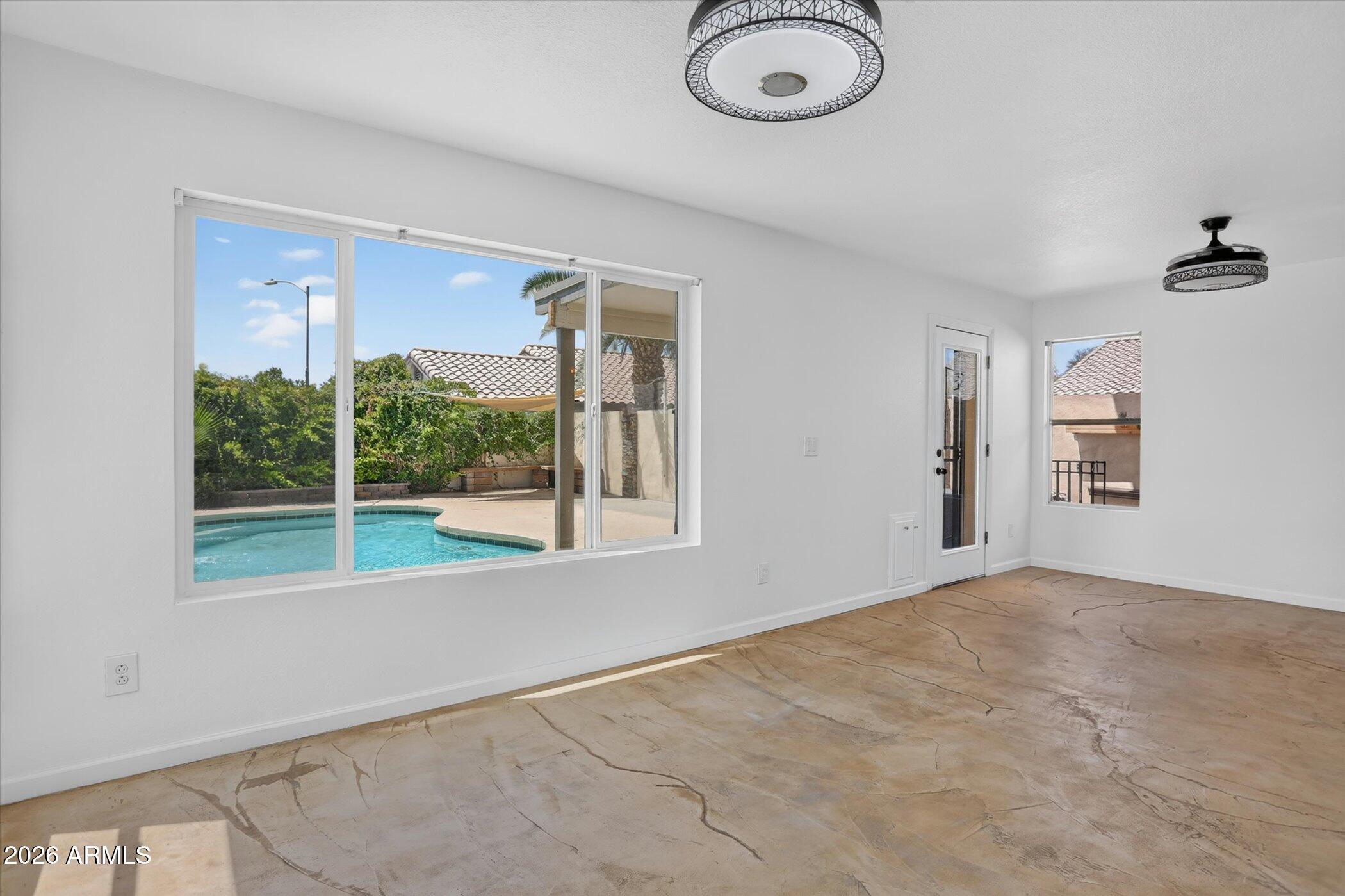 CRYSTAL CREEK - Residential